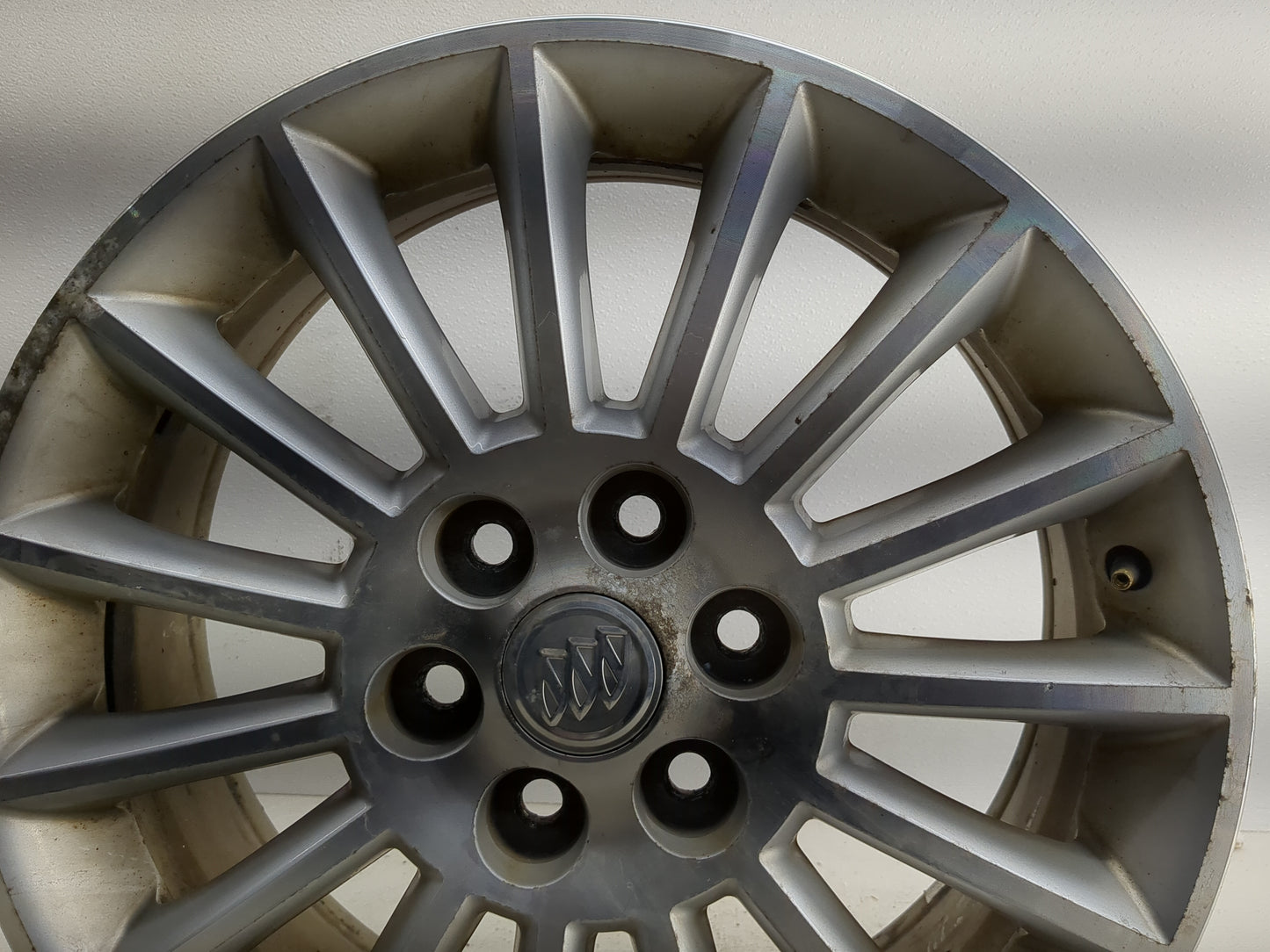 2008-2012 Buick Enclave Oem Wheel Rim - Oemusedautoparts1.com