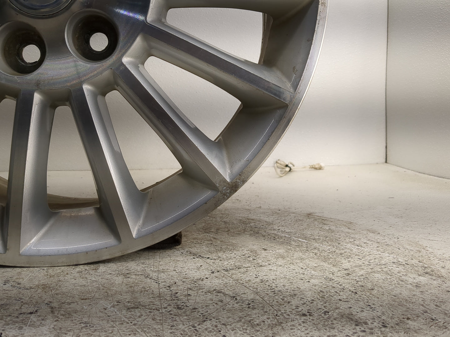 2008-2012 Buick Enclave Oem Wheel Rim - Oemusedautoparts1.com