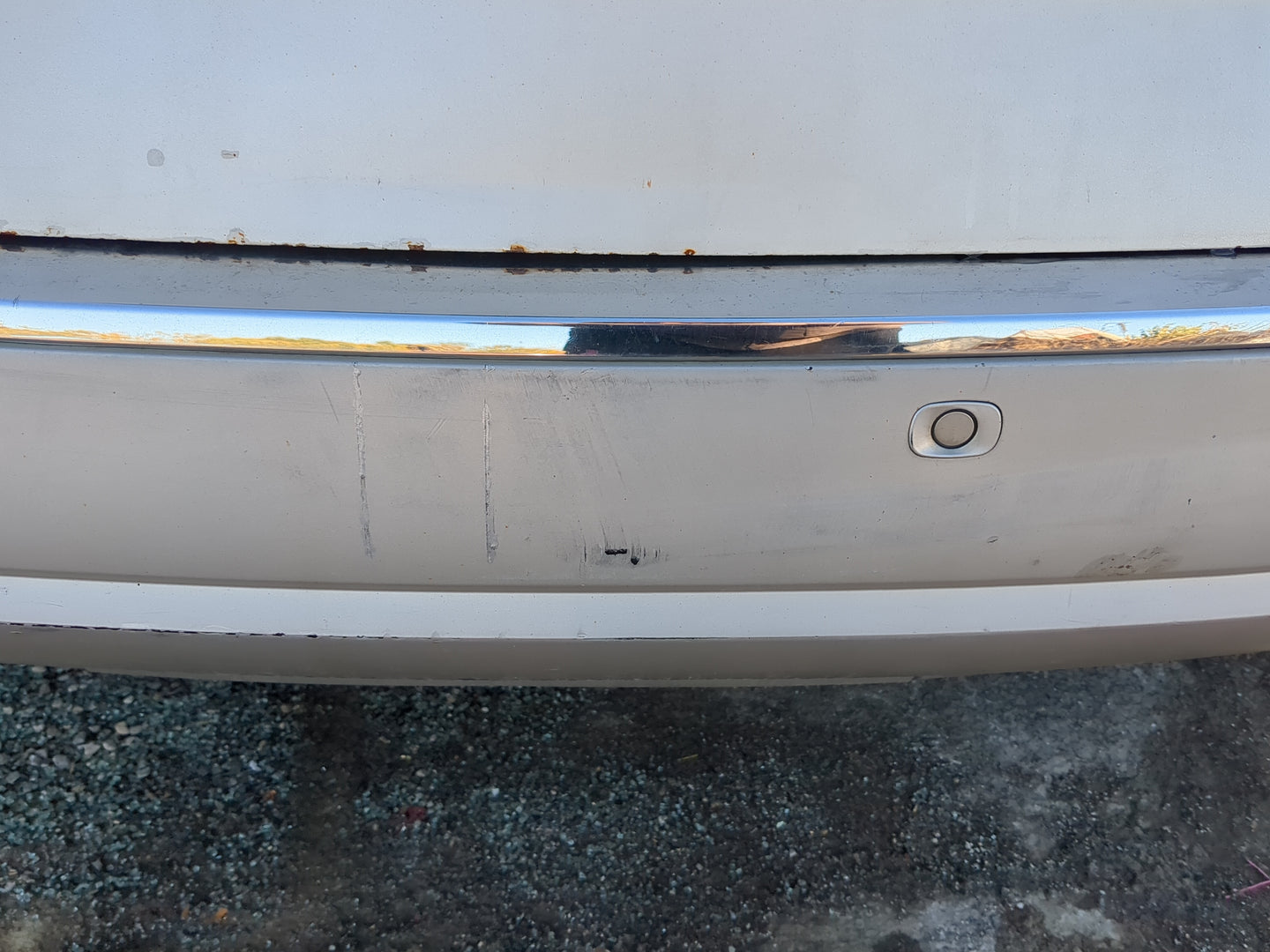 2008-2012 Buick Enclave Rear Bumper Assembly Oem 1206743 - Oemusedautoparts1.com