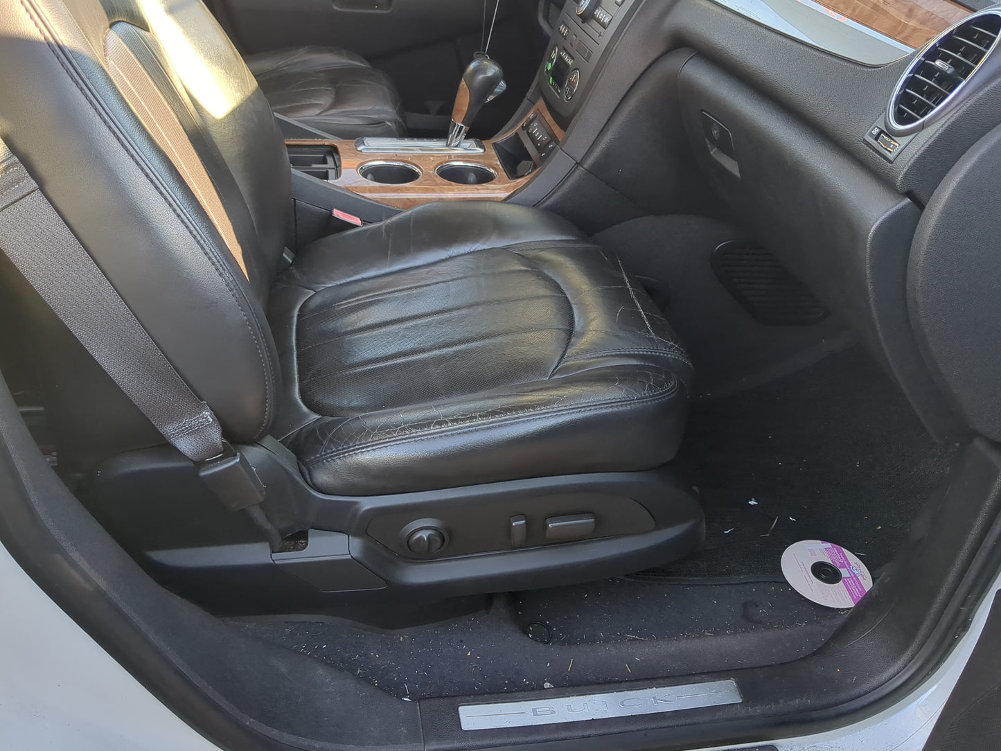 2009-2011 Buick Enclave Passenger Front Seat Oem - Oemusedautoparts1.com