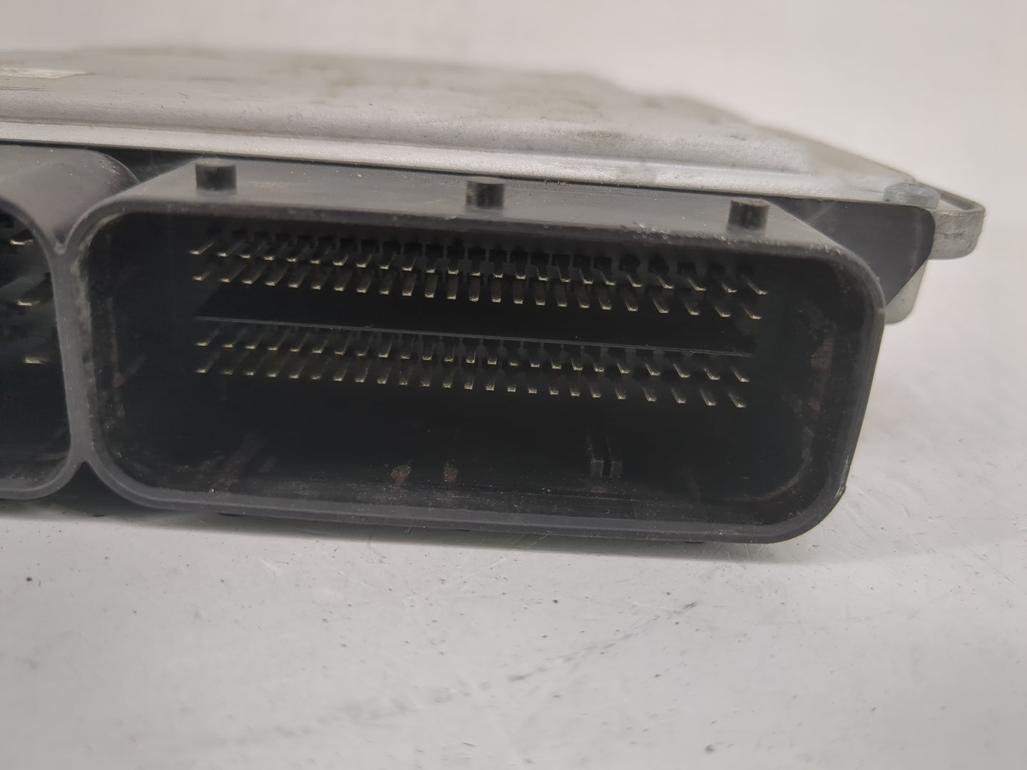 2010-2011 Buick Enclave PCM Engine Control Computer ECU ECM PCU OEM P/N:19300014 Fits Fits 2010 2011 OEM Used Auto Parts - O