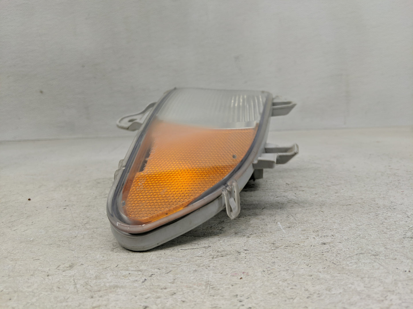 2008-2012 Buick Enclave Driver Left Oem Front Light Lamp - Oemusedautoparts1.com