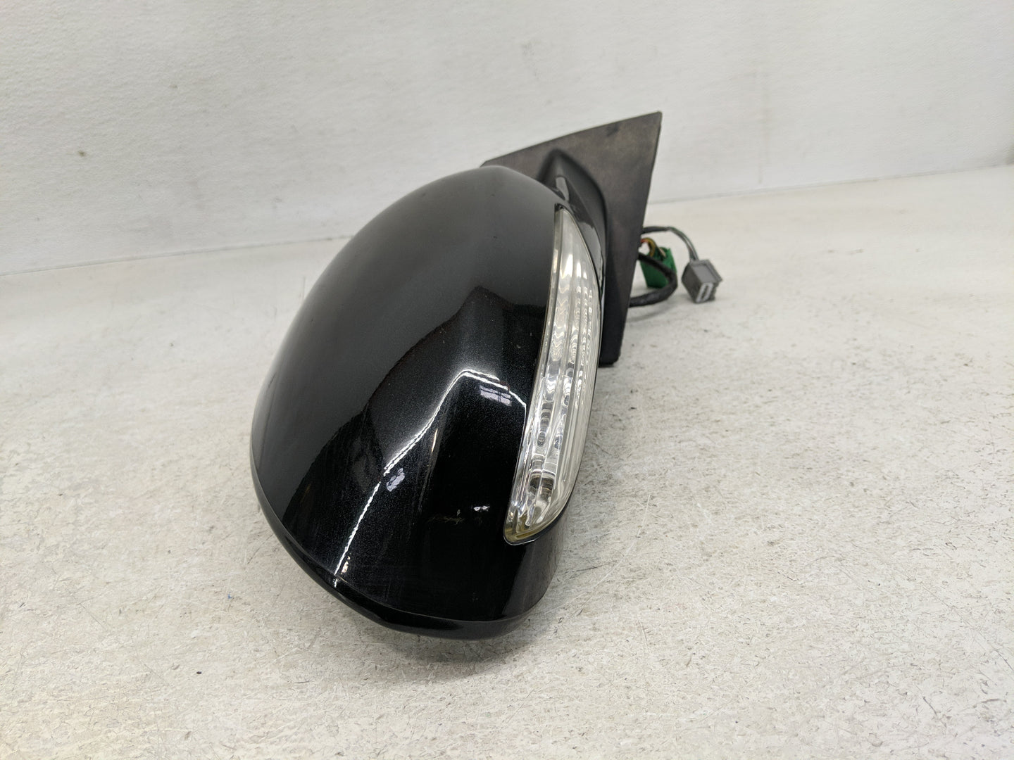 2008-2012 Buick Enclave Passenger Side View Mirror - Right Door Mirror OEM Used - Oemusedautoparts1.com