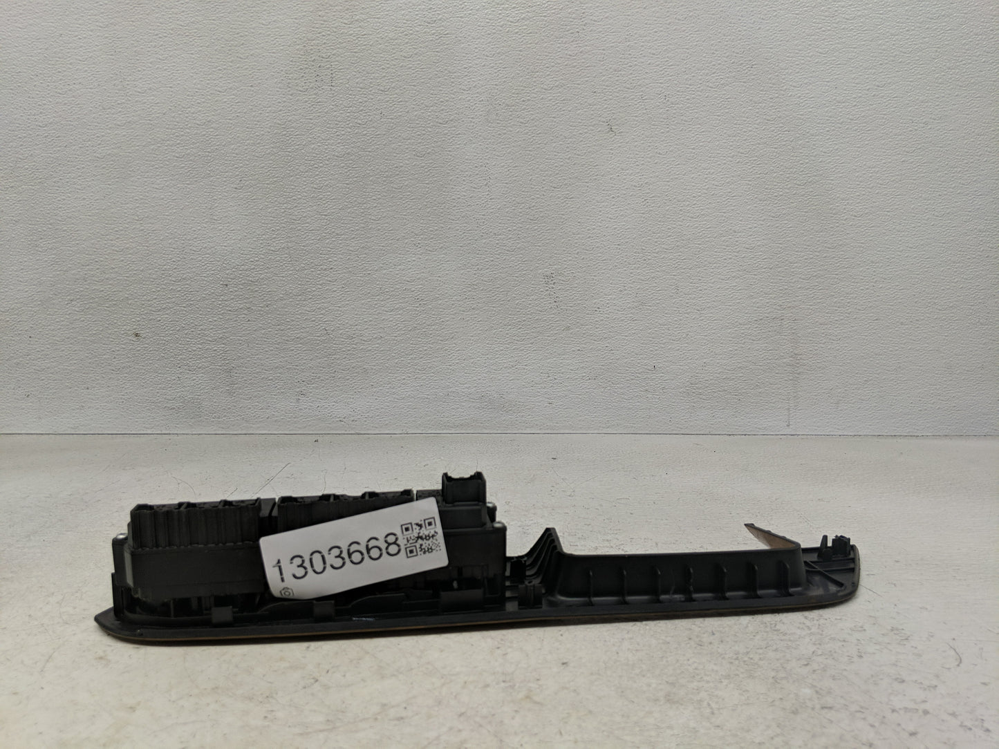 2010-2017 Buick Enclave Master Power Window Switch Replacement Driver Side Left P/N:20958436AA Fits OEM Used Auto Parts - Oe