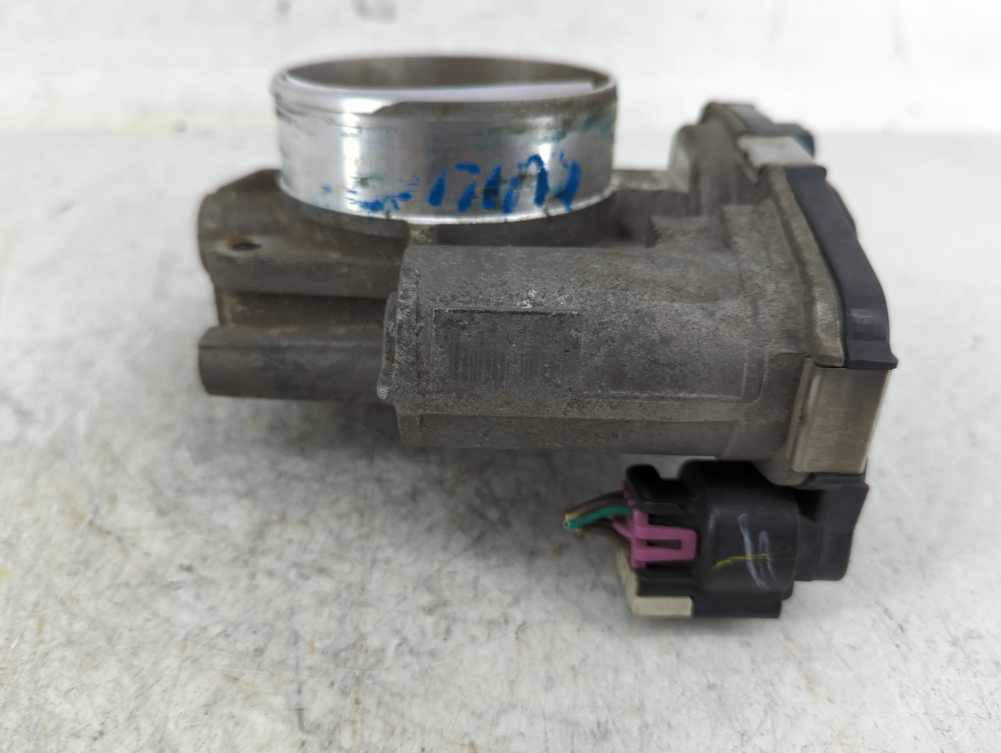 2008-2011 Buick Enclave Throttle Body Fits Fits 2007 2008 2009 2010 2011 OEM Used Auto Parts - Oemusedautoparts1.com