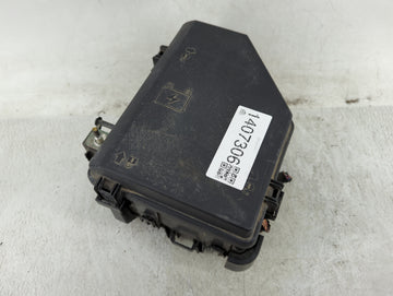2011 Buick Enclave Fusebox Fuse Box Panel Relay Module P/N:20913284 Fits OEM Used Auto Parts - Oemusedautoparts1.com