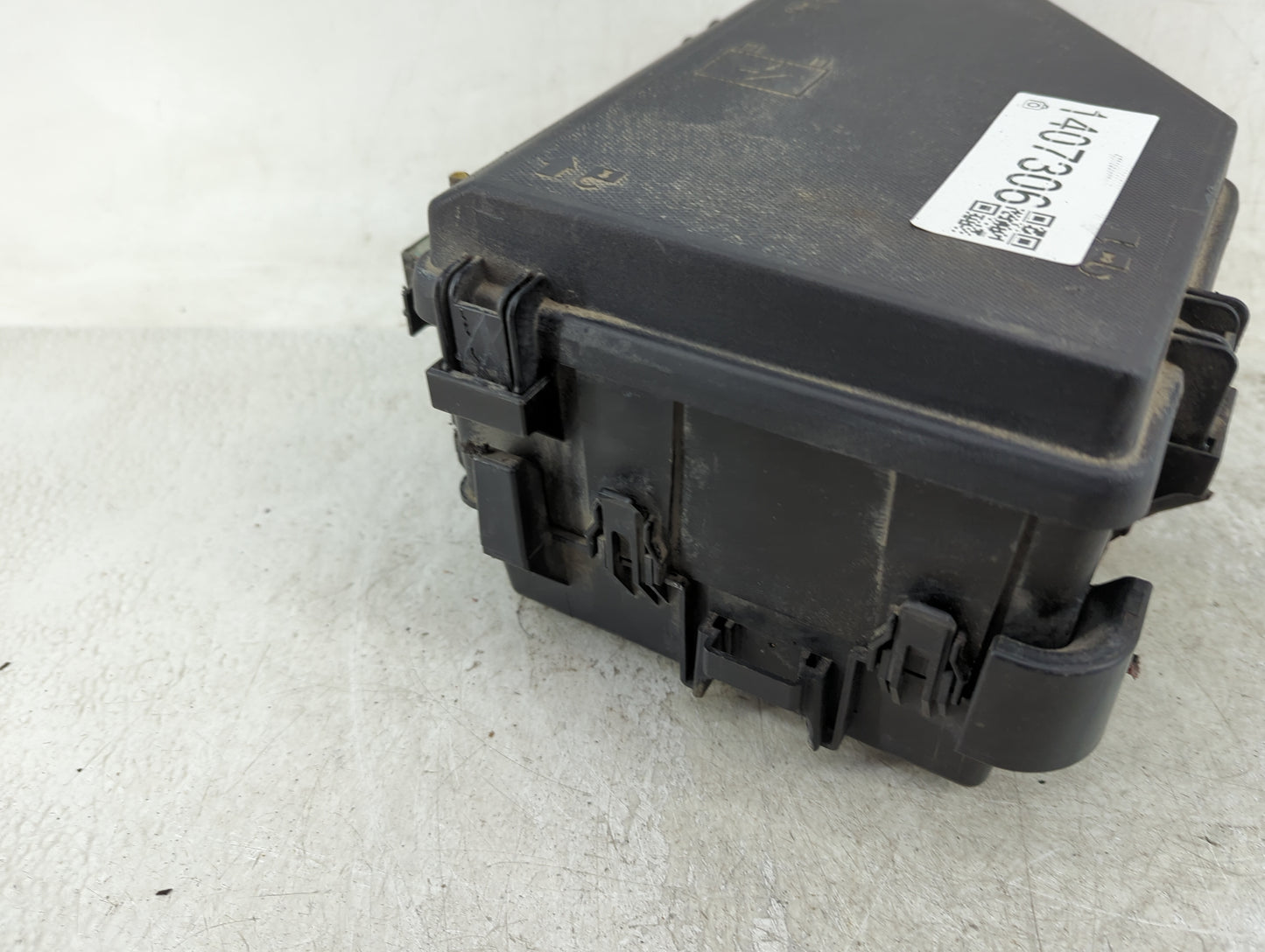 2011 Buick Enclave Fusebox Fuse Box Panel Relay Module P/N:20913284 Fits OEM Used Auto Parts - Oemusedautoparts1.com