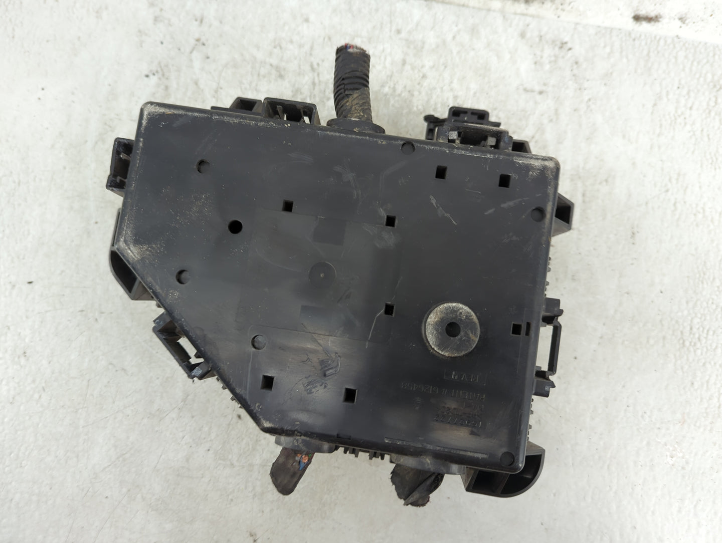 2011 Buick Enclave Fusebox Fuse Box Panel Relay Module P/N:20913284 Fits OEM Used Auto Parts - Oemusedautoparts1.com