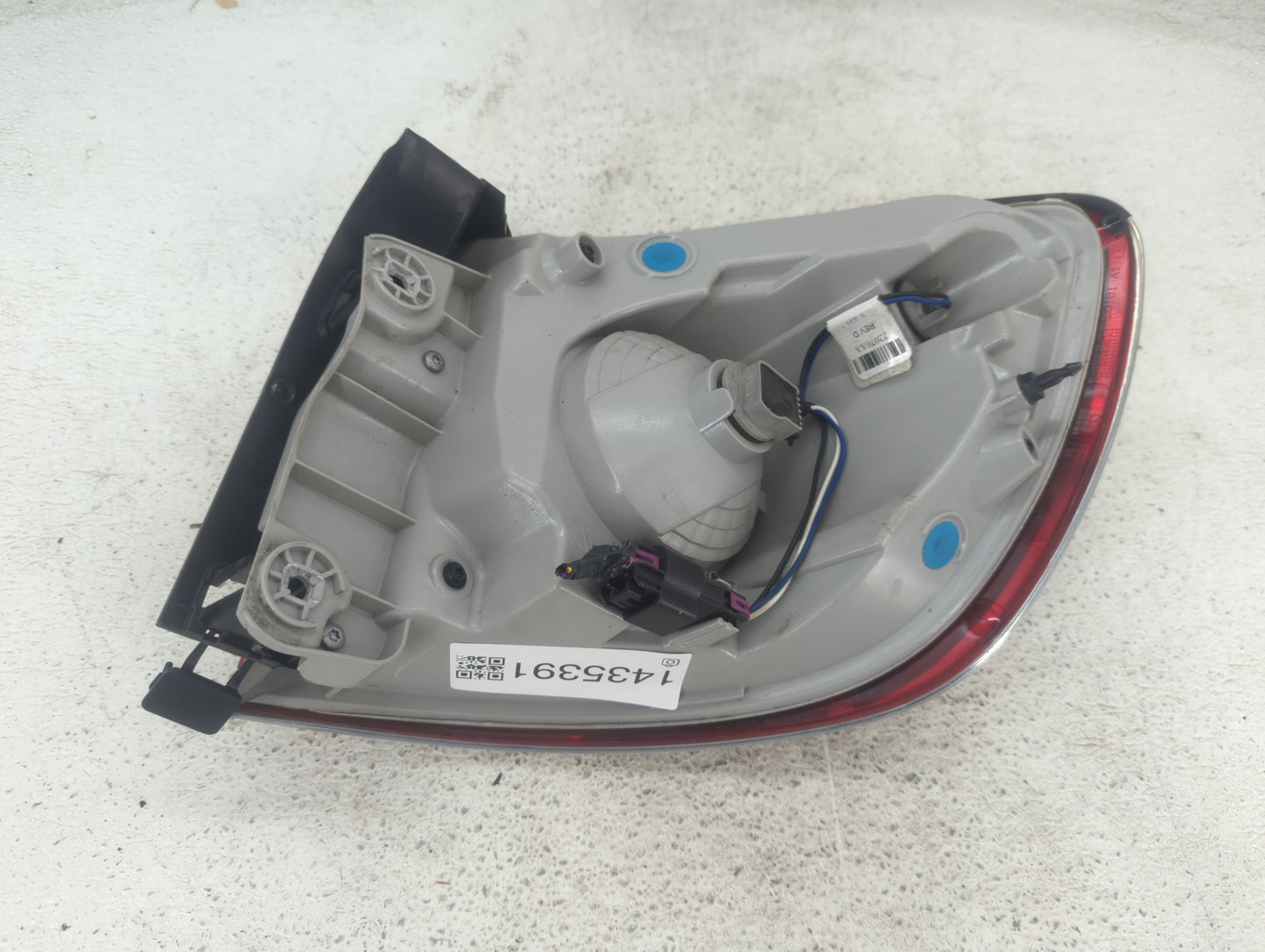 2008-2012 Buick Enclave Tail Light Assembly Driver Left OEM Fits Fits 2008 2009 2010 2011 2012 OEM Used Auto Parts - Oemused