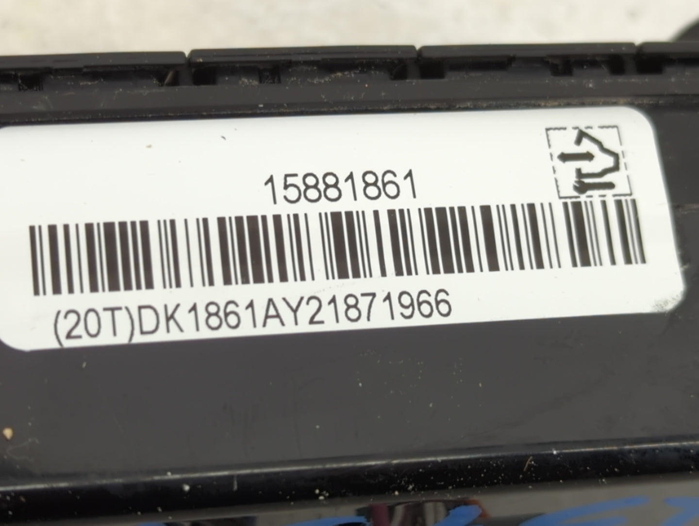 2008-2016 Buick Enclave Climate Control Module Temperature AC/Heater Replacement P/N:15881861 Fits OEM Used Auto Parts - Oem