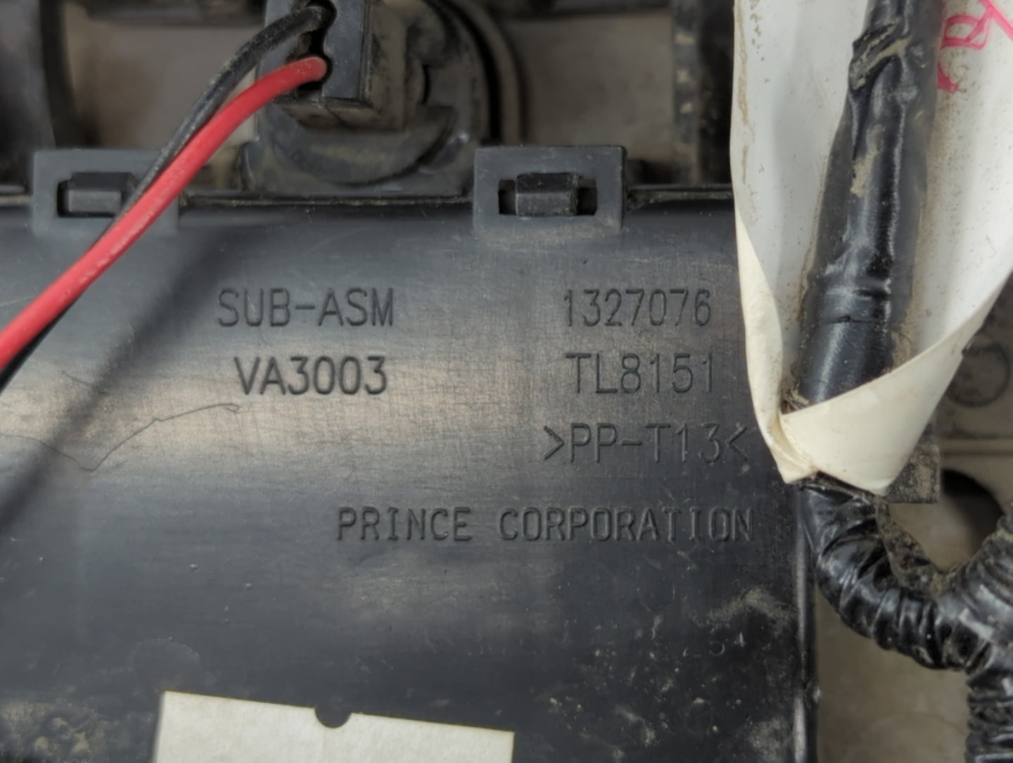 2008-2017 Buick Enclave Overhead Roof Console Interior Dome Light - Oemusedautoparts1.com