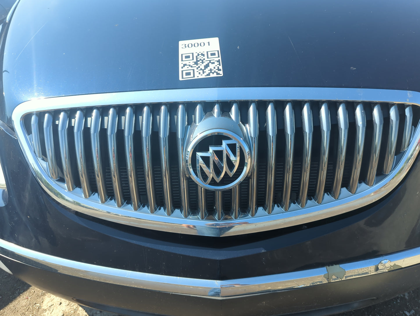 2008-2012 Buick Enclave Front Grille Bumper Not Included 5018470 - Oemusedautoparts1.com