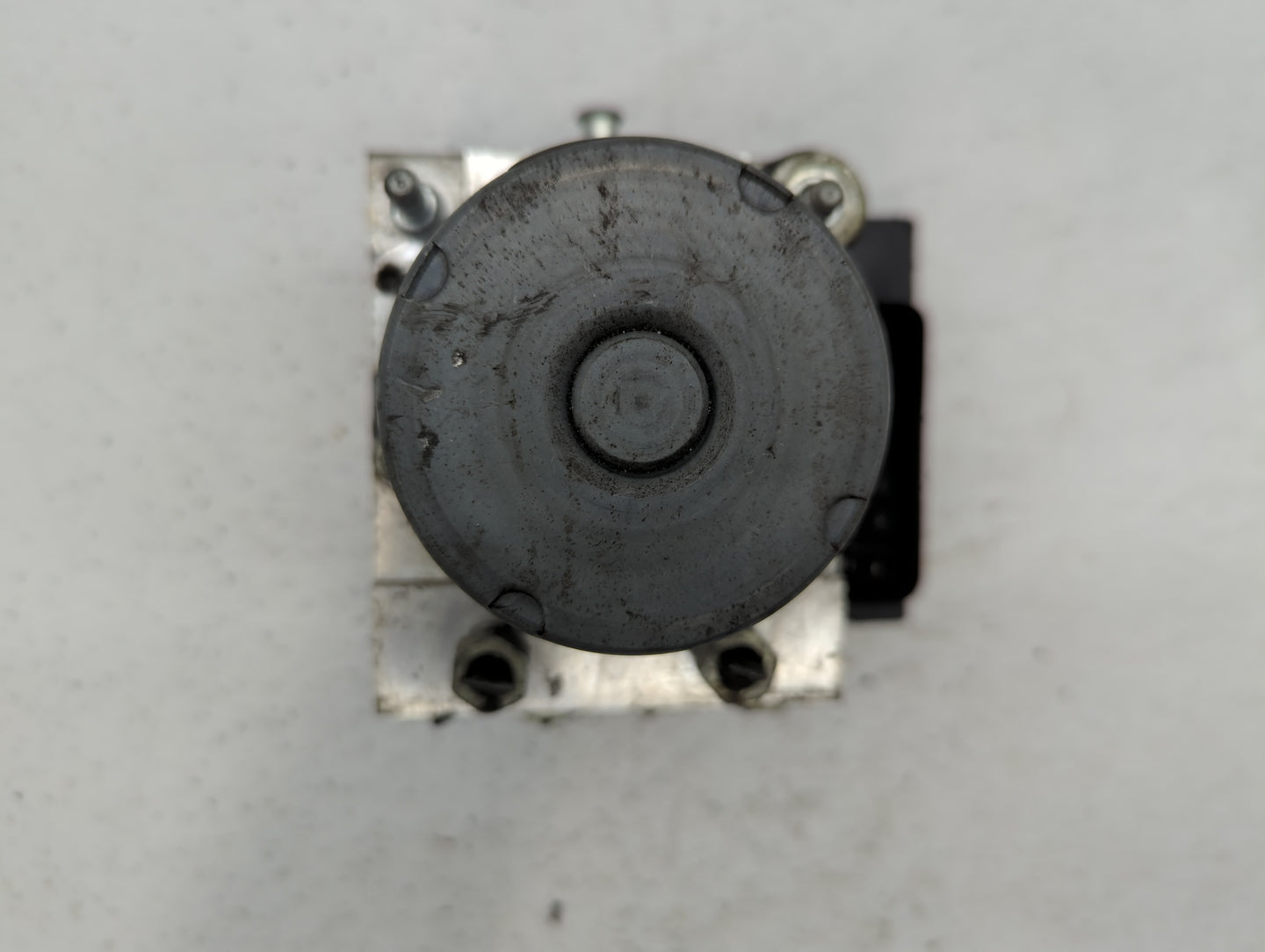 2009-2011 Buick Enclave ABS Pump Control Module Replacement P/N:25840015 Fits Fits 2008 2009 2010 2011 OEM Used Auto Parts -