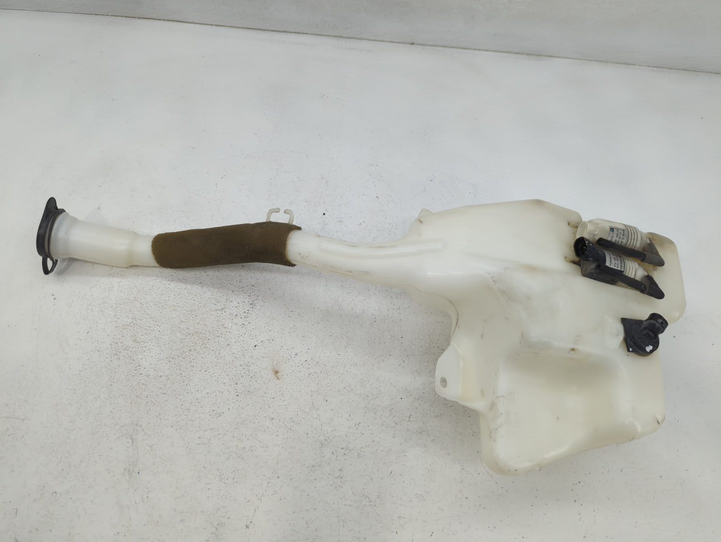 2010-2017 Buick Enclave Windshield Washer Fluid Reservoir Bottle Oem - Oemusedautoparts1.com