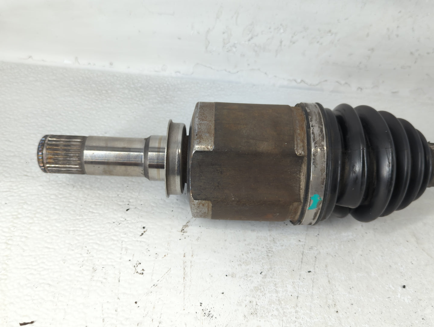 2008-2017 Buick Enclave Axle Shaft Front Driver Cv C/v - Oemusedautoparts1.com