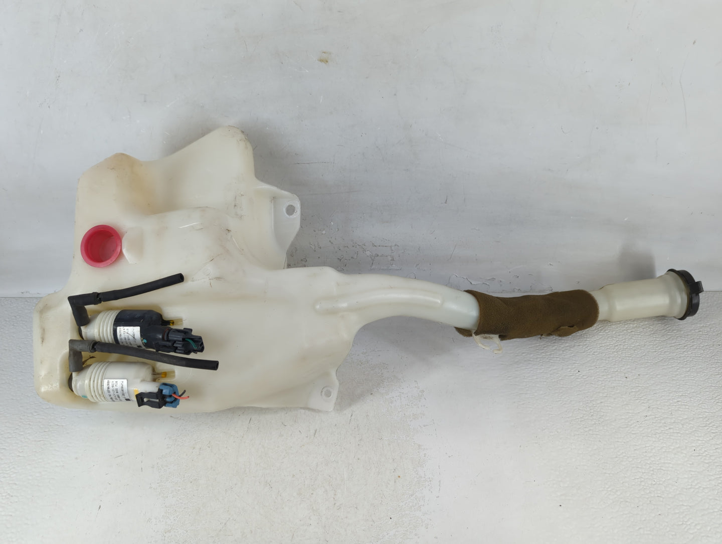 2010-2017 Buick Enclave Windshield Washer Fluid Reservoir Bottle Oem - Oemusedautoparts1.com