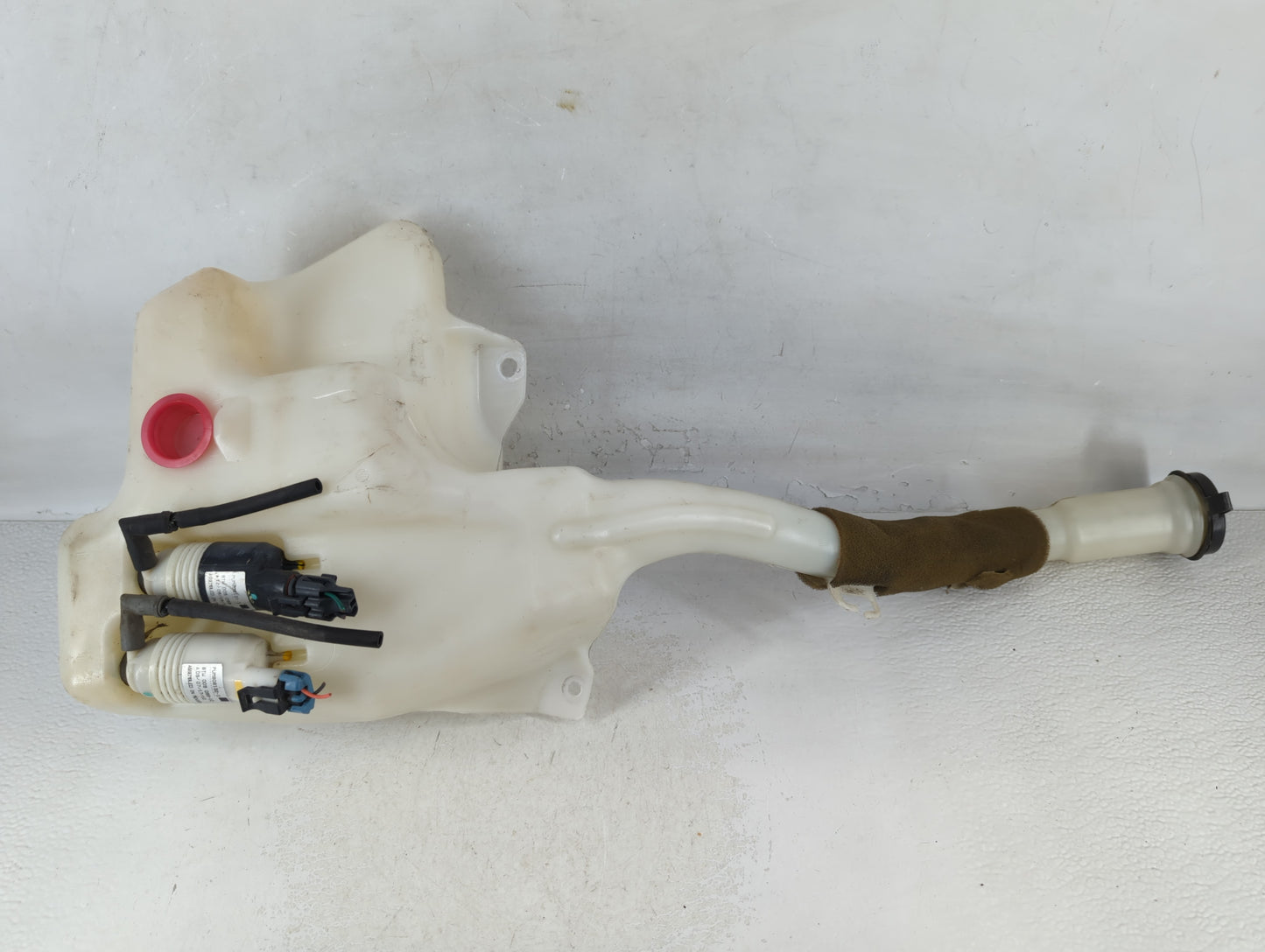 2010-2017 Buick Enclave Windshield Washer Fluid Reservoir Bottle Oem - Oemusedautoparts1.com