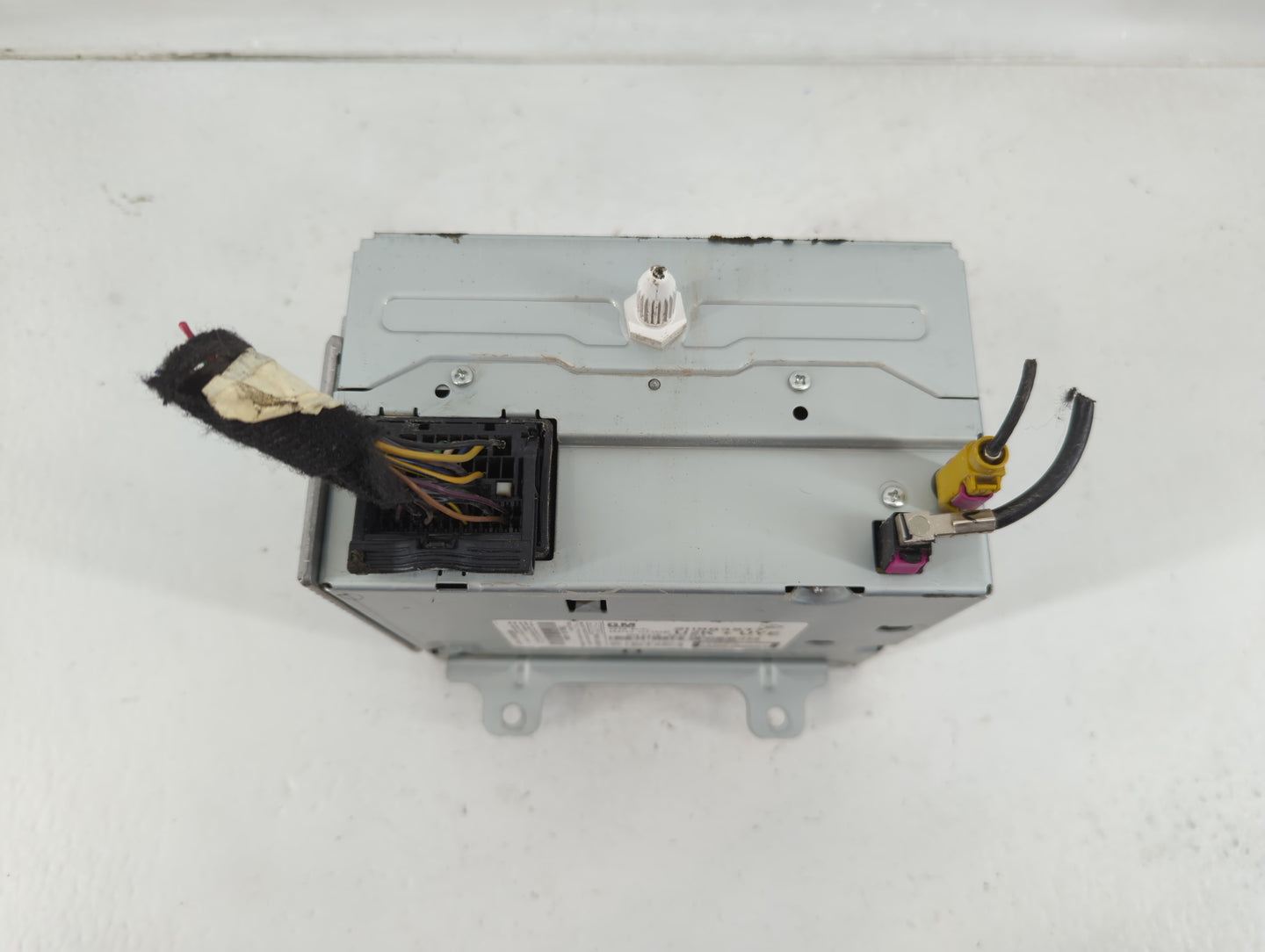 2010-2012 Buick Lacrosse Radio AM FM Cd Player Receiver Replacement P/N:20983517 Fits Fits 2010 2011 2012 OEM Used Auto Part