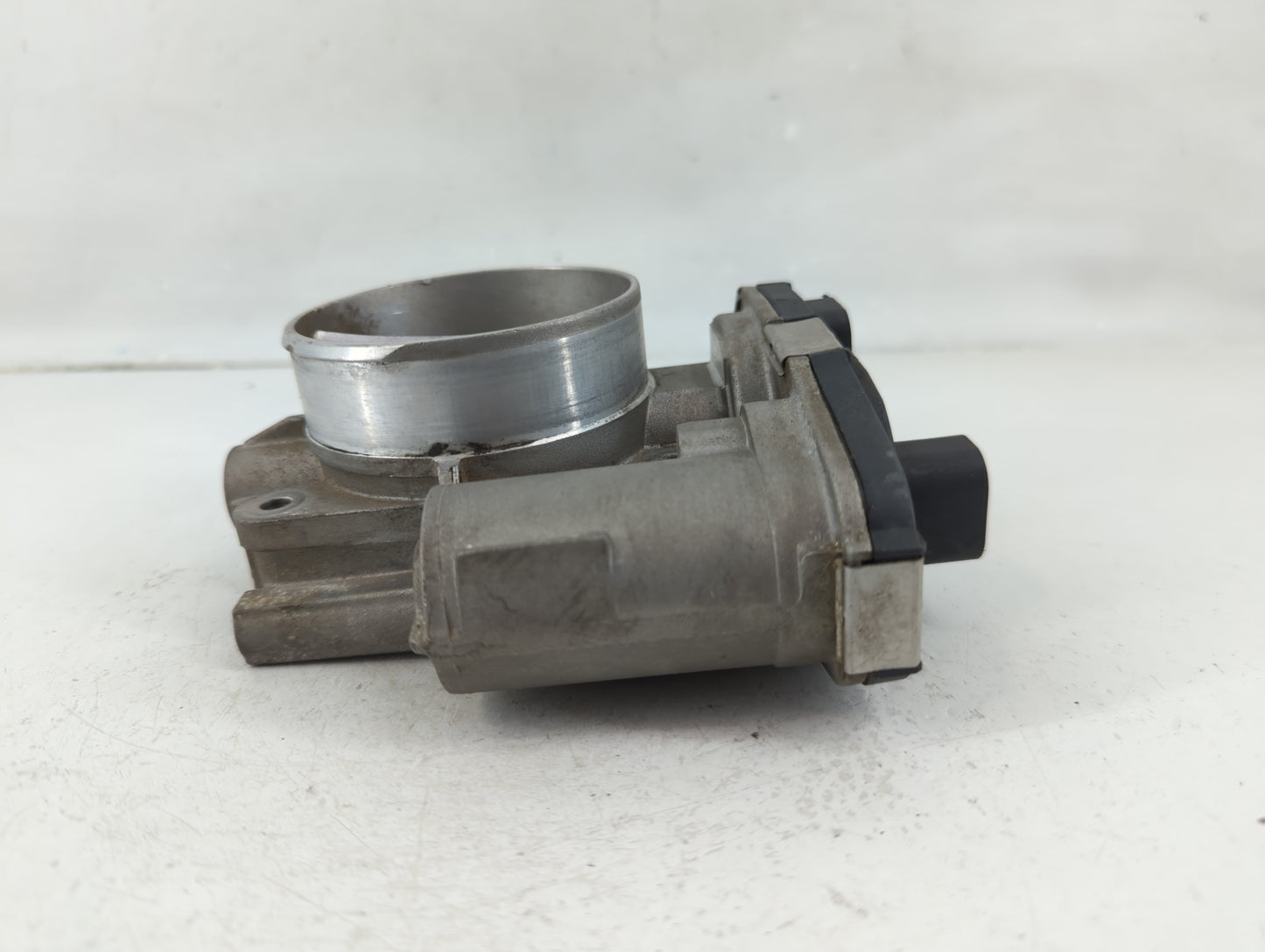 2010-2011 Buick Lacrosse Throttle Body P/N:3640AA 995AA Fits Fits 2007 2008 2009 2010 2011 OEM Used Auto Parts - Oemusedauto