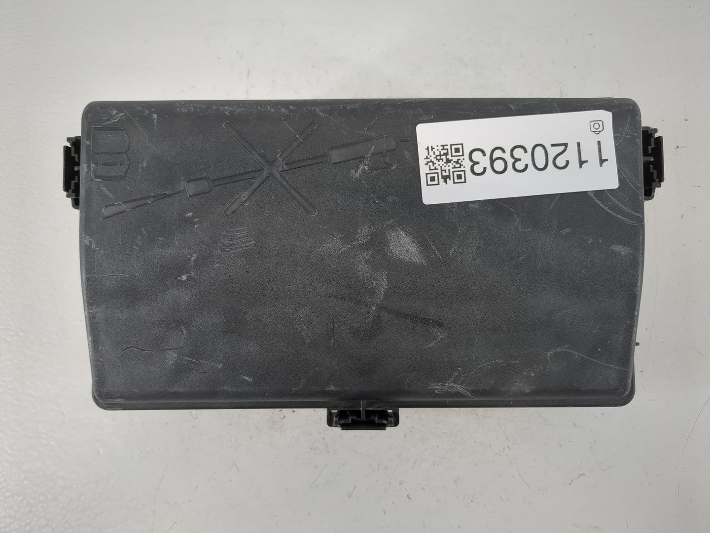 2011 Buick Lacrosse Fusebox Fuse Box Panel Relay Module P/N:20994160 20922937, 812461952 Fits OEM Used Auto Parts - Oemuseda