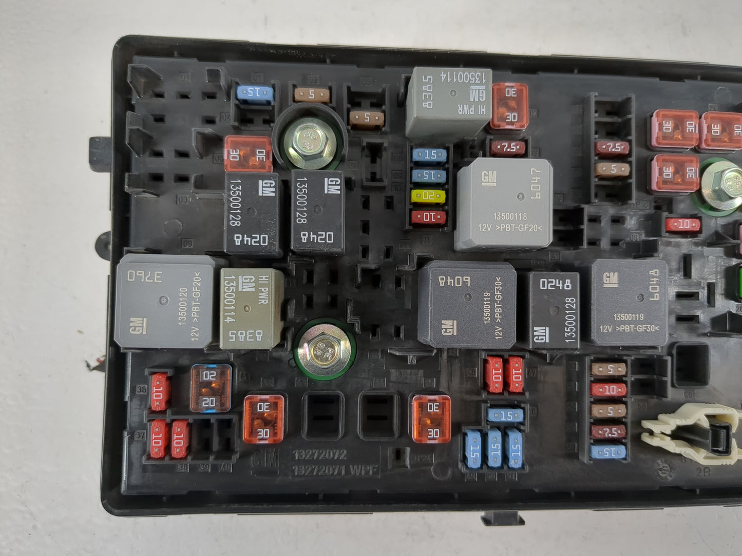 2011 Buick Lacrosse Fusebox Fuse Box Panel Relay Module P/N:20994160 20922937, 812461952 Fits OEM Used Auto Parts - Oemuseda