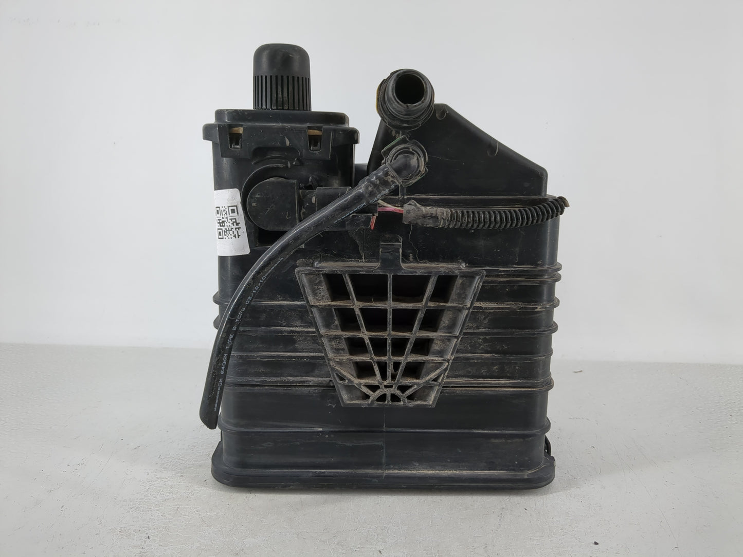 2011 Buick Lacrosse Fuel Vapor Charcoal Canister 1120667 - Oemusedautoparts1.com