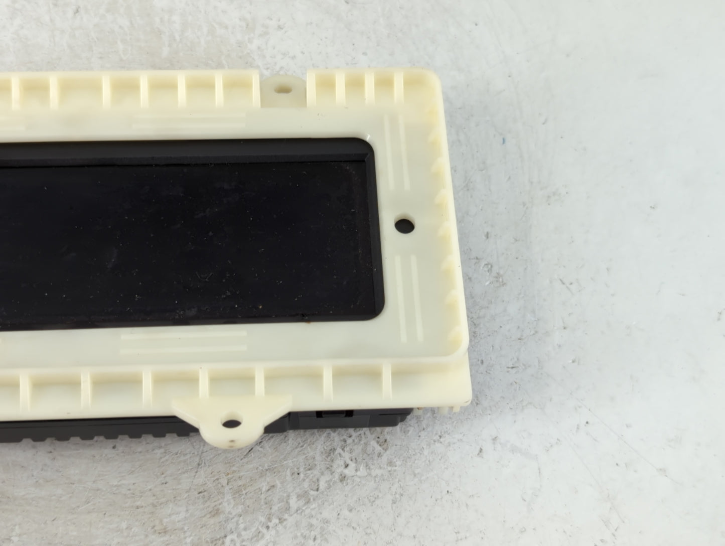 2011 Buick Lacrosse Radio AM FM Cd Player Receiver Replacement P/N:20825154G Fits OEM Used Auto Parts - Oemusedautoparts1.co