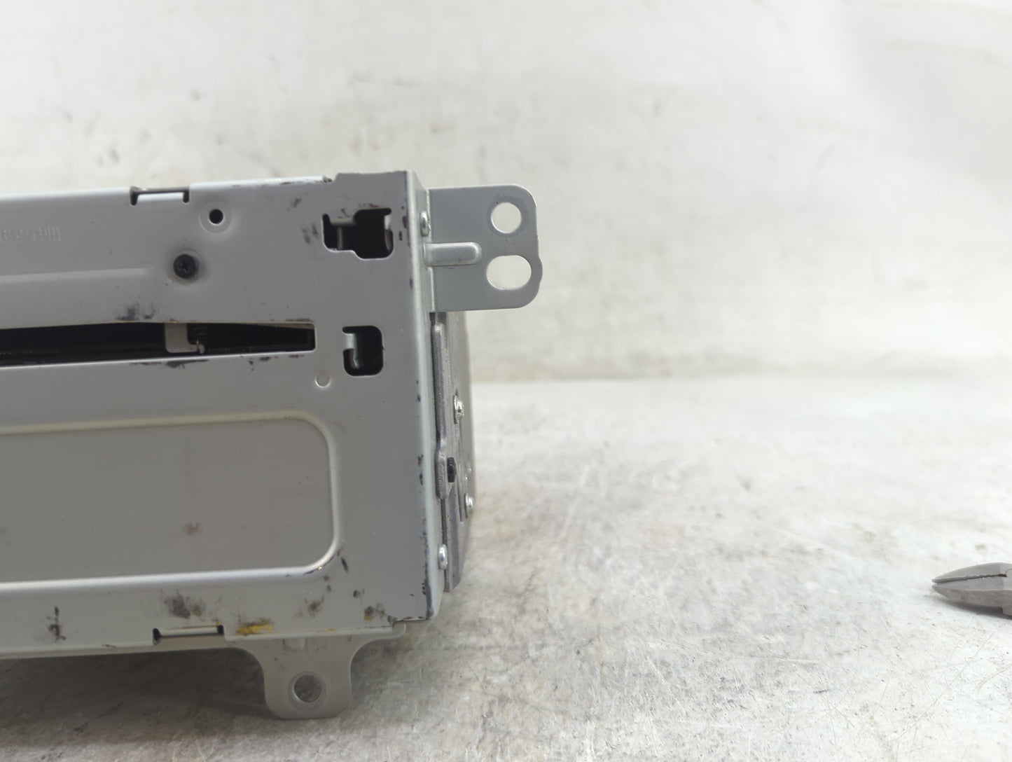 2011-2012 Buick Lacrosse Radio AM FM Cd Player Receiver Replacement Fits Fits 2010 2011 2012 OEM Used Auto Parts - Oemusedau