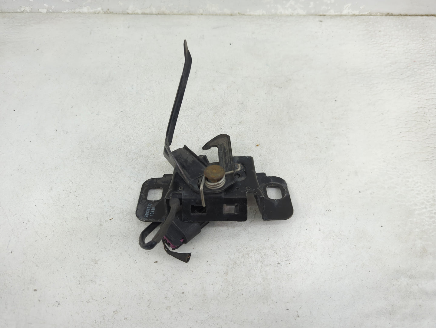 2011 Buick Lacrosse Hood Latch Assembly - Oemusedautoparts1.com