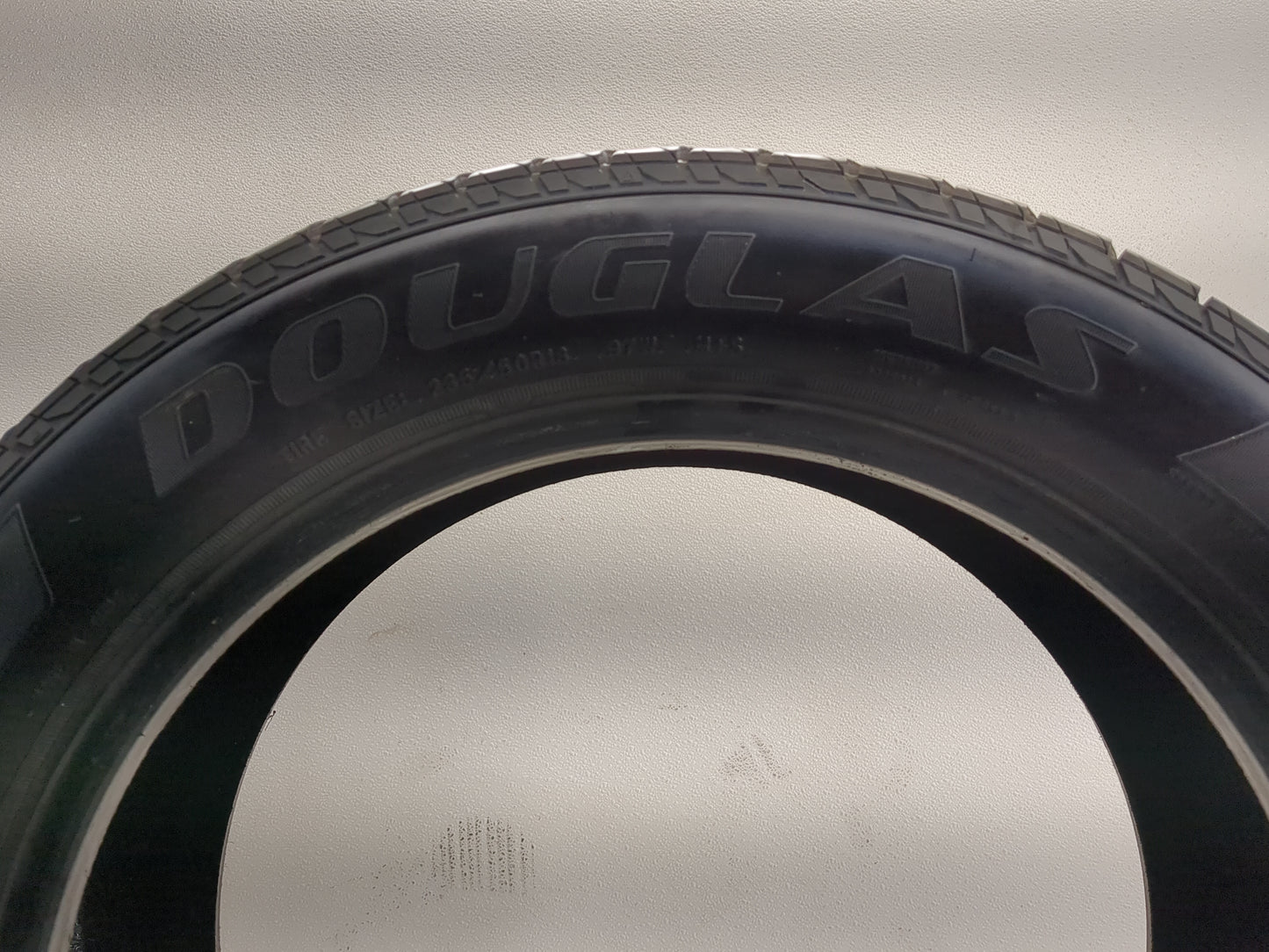 Used Tire 235/50R18 DOUGLAS TOURING A/S 97W - Tread Depth 9/32 - Oemusedautoparts1.com