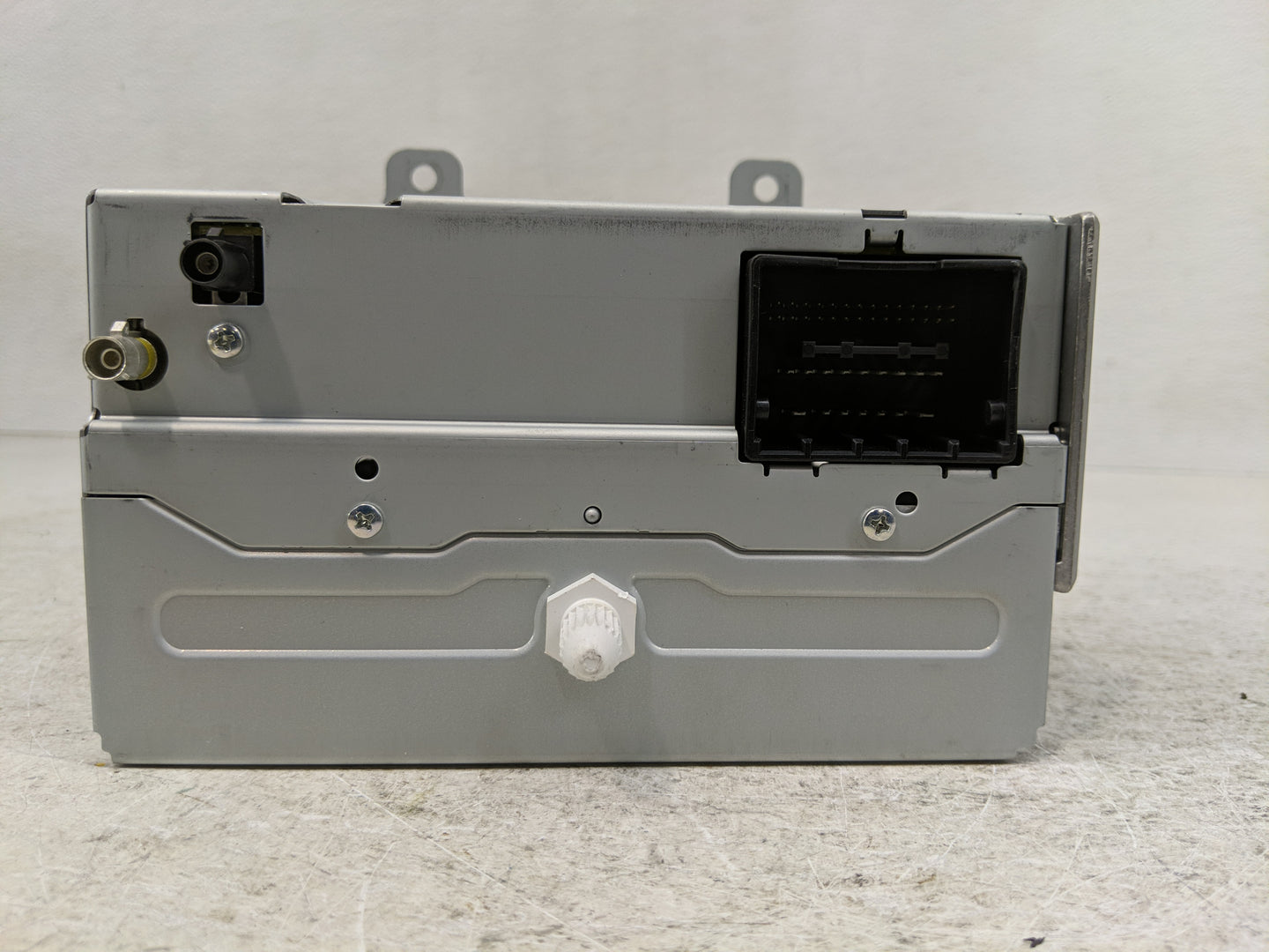 2011-2012 Buick Lacrosse Radio AM FM Cd Player Receiver Replacement P/N:20983517 Fits Fits 2010 2011 2012 OEM Used Auto Part