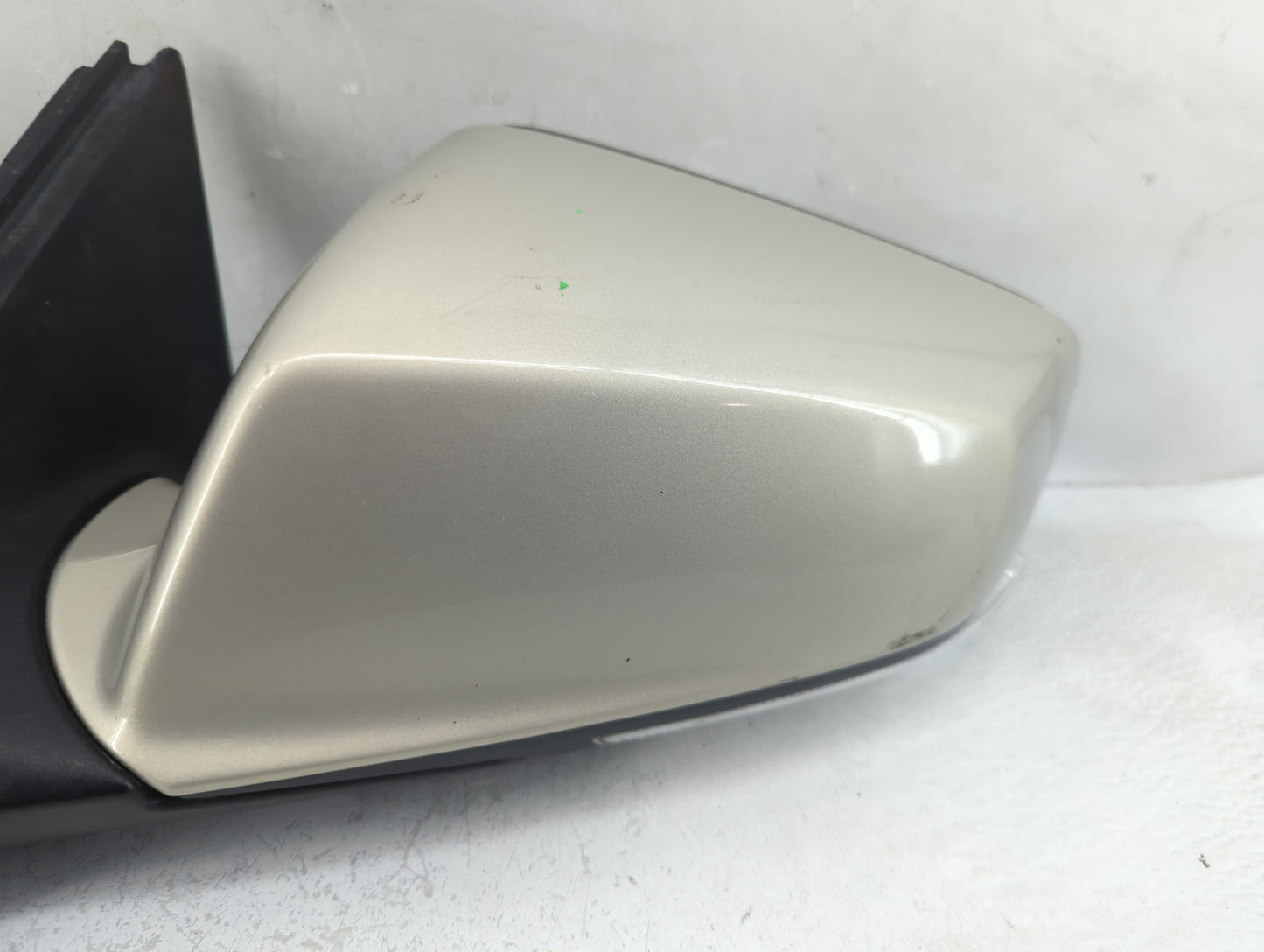 2010-2012 Buick Lacrosse Driver Side View Mirror - Left Door Mirror OEM Used - Oemusedautoparts1.com