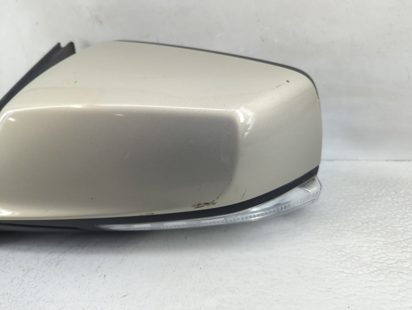 2010-2012 Buick Lacrosse Driver Side View Mirror - Left Door Mirror OEM Used - Oemusedautoparts1.com