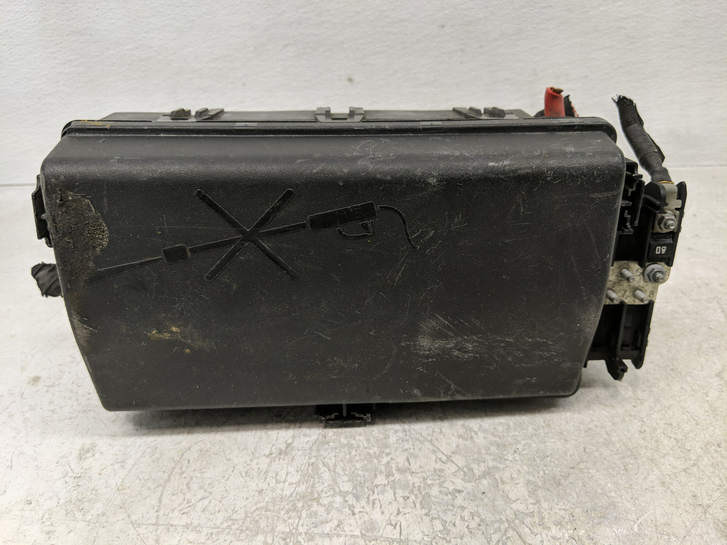 2011 Buick Lacrosse Fusebox Fuse Box Panel Relay Module P/N:13272071 13272072 Fits OEM Used Auto Parts - Oemusedautoparts1.c