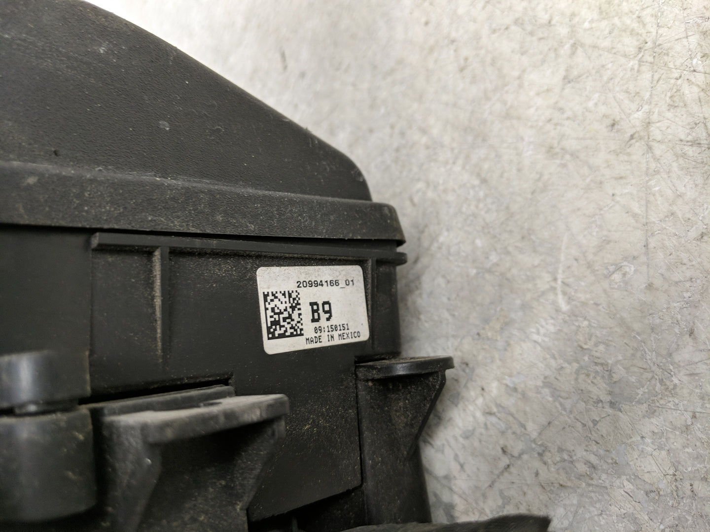 2011 Buick Lacrosse Fusebox Fuse Box Panel Relay Module P/N:13272071 13272072 Fits OEM Used Auto Parts - Oemusedautoparts1.c