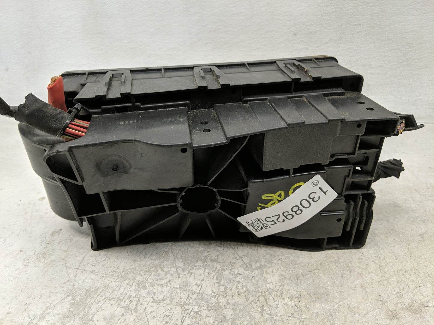 2011 Buick Lacrosse Fusebox Fuse Box Panel Relay Module P/N:13272071 13272072 Fits OEM Used Auto Parts - Oemusedautoparts1.c