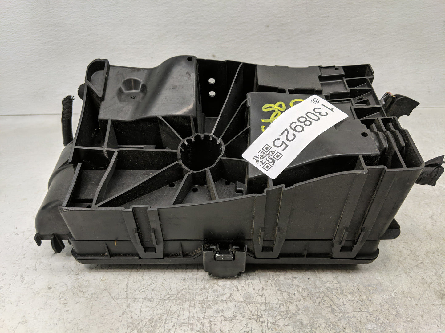 2011 Buick Lacrosse Fusebox Fuse Box Panel Relay Module P/N:13272071 13272072 Fits OEM Used Auto Parts - Oemusedautoparts1.c