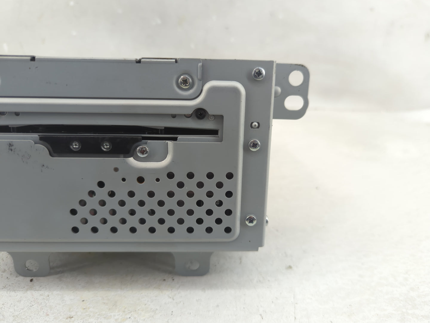 2010-2011 Buick Lacrosse Radio AM FM Cd Player Receiver Replacement P/N:20870156 Fits Fits 2010 2011 2012 OEM Used Auto Part