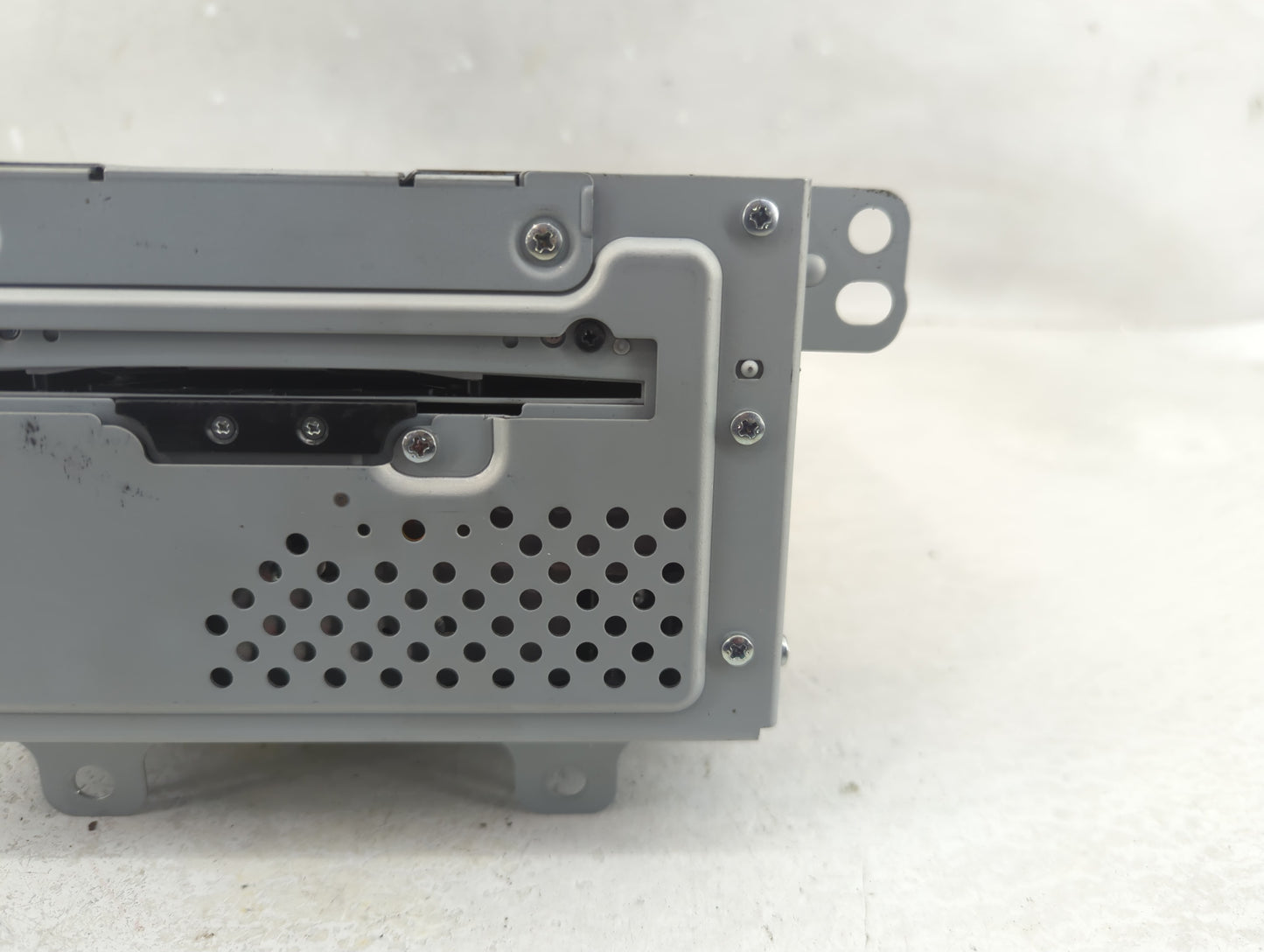 2010-2011 Buick Lacrosse Radio AM FM Cd Player Receiver Replacement P/N:20870156 Fits Fits 2010 2011 2012 OEM Used Auto Part