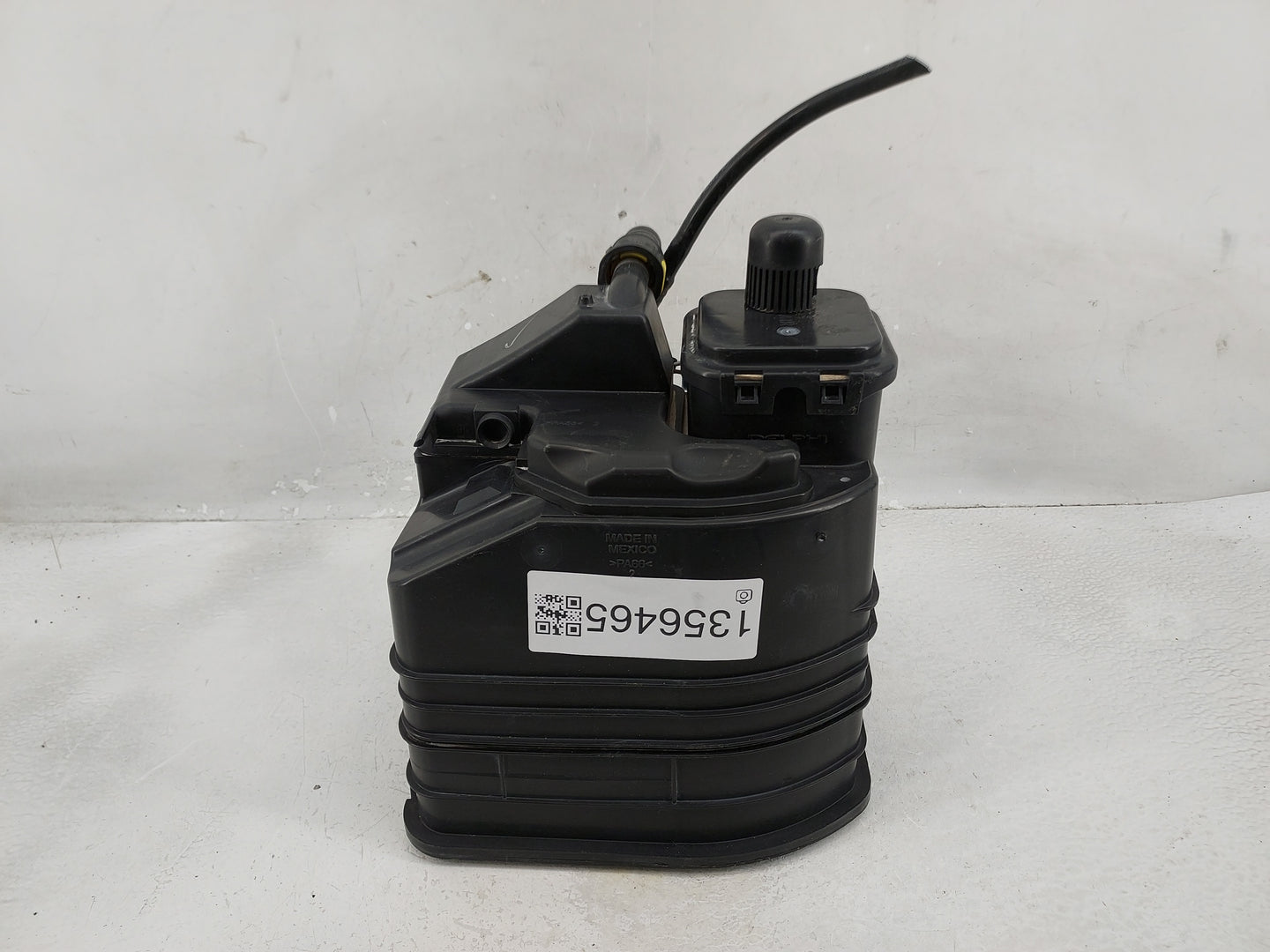 2011 Buick Lacrosse Fuel Vapor Charcoal Canister 1356465 - Oemusedautoparts1.com