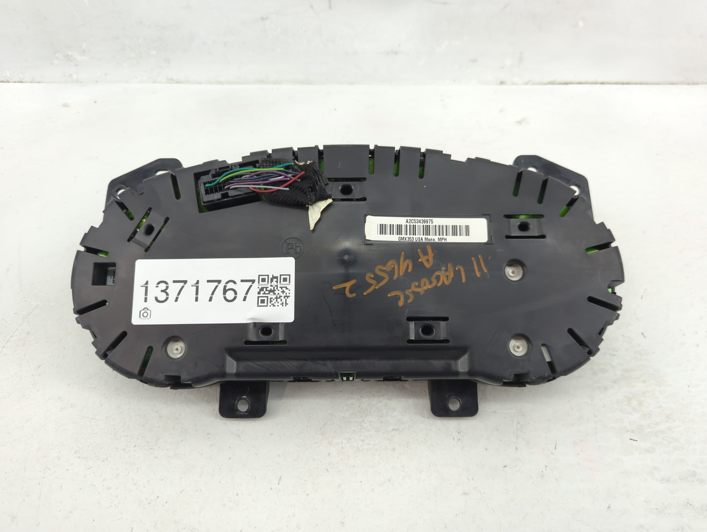 2011 Buick Lacrosse Instrument Cluster Speedometer Gauges P/N:20932076 Fits OEM Used Auto Parts - Oemusedautoparts1.com