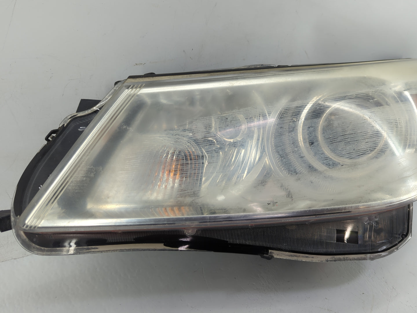 2010-2012 Buick Lacrosse Passenger Right Oem Head Light Headlight Lamp - Oemusedautoparts1.com