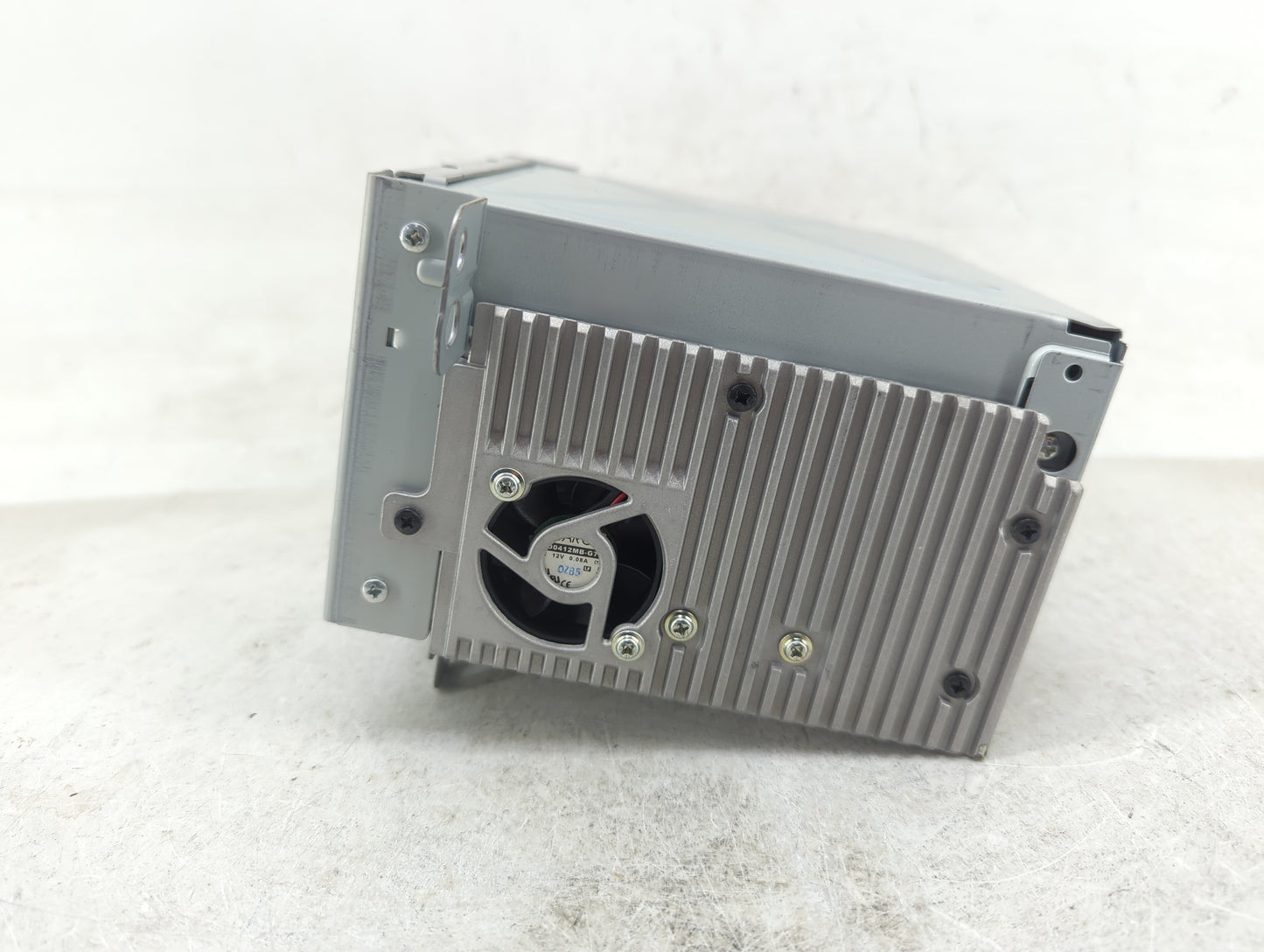 2010-2011 Buick Lacrosse Radio AM FM Cd Player Receiver Replacement P/N:20983517 Fits Fits 2010 2011 OEM Used Auto Parts - O