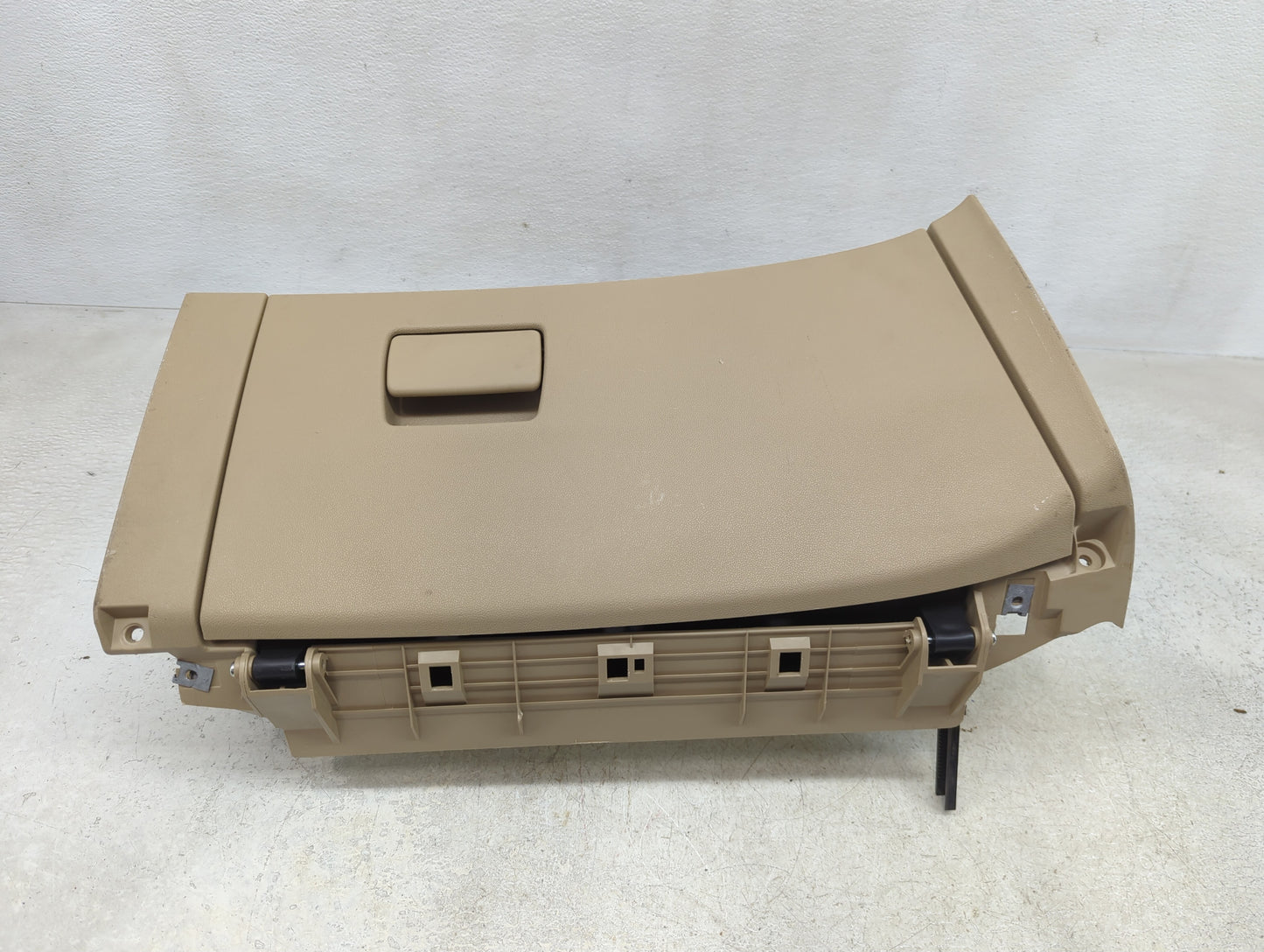 2011 Buick Lacrosse Passenger Glove Box Door Storage Compartment Beige - Oemusedautoparts1.com