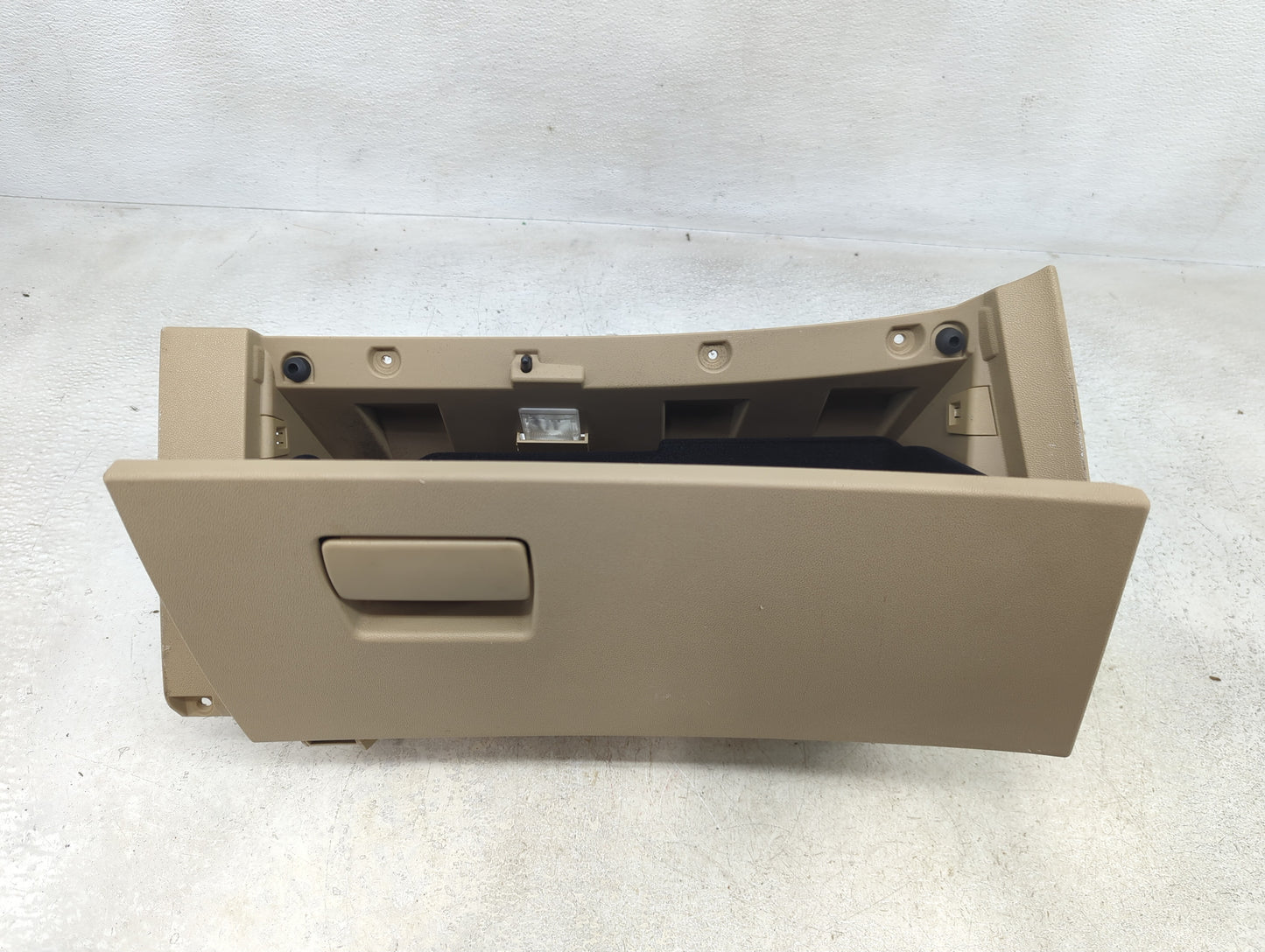 2011 Buick Lacrosse Passenger Glove Box Door Storage Compartment Beige - Oemusedautoparts1.com