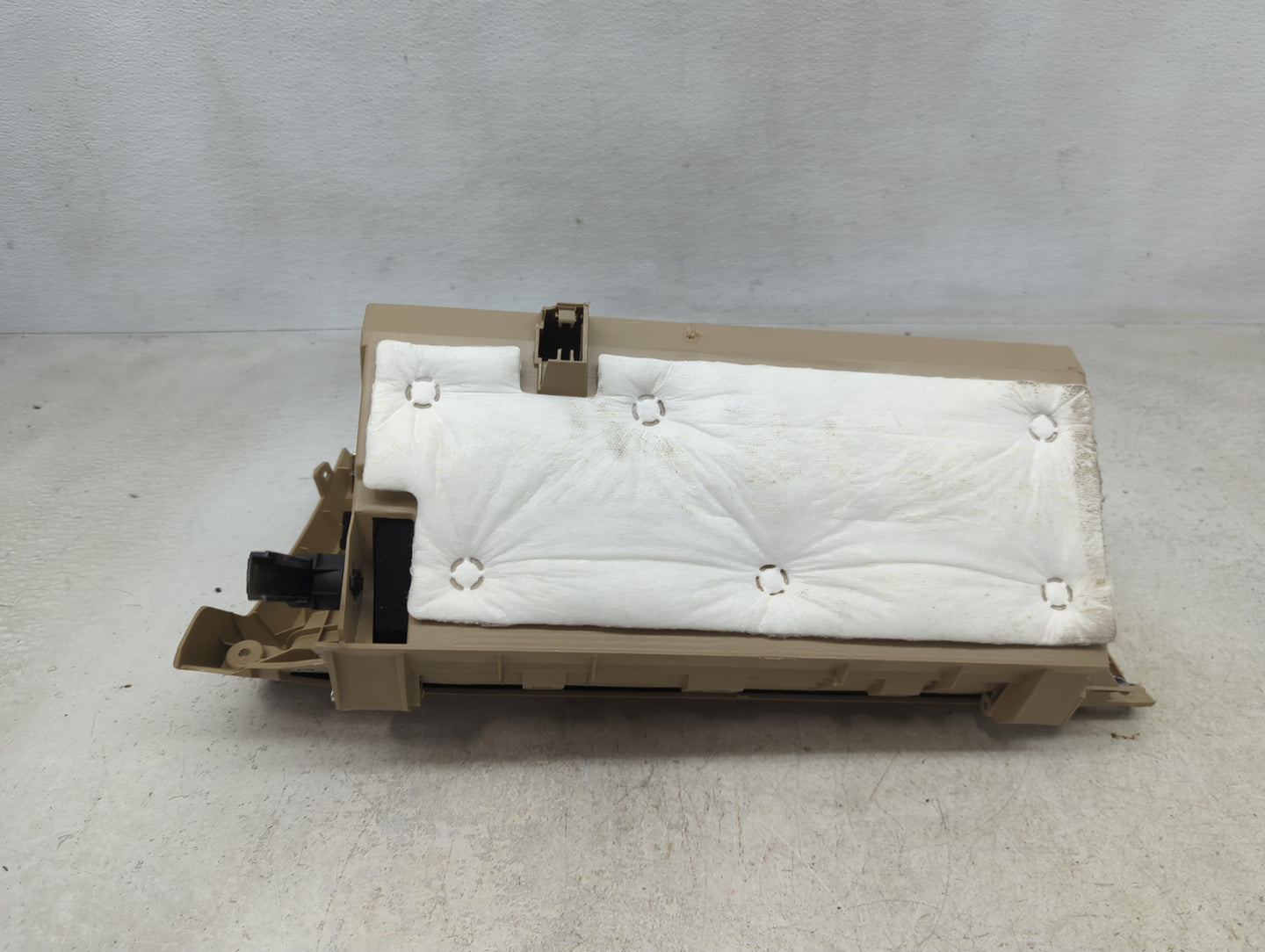 2011 Buick Lacrosse Passenger Glove Box Door Storage Compartment Beige - Oemusedautoparts1.com