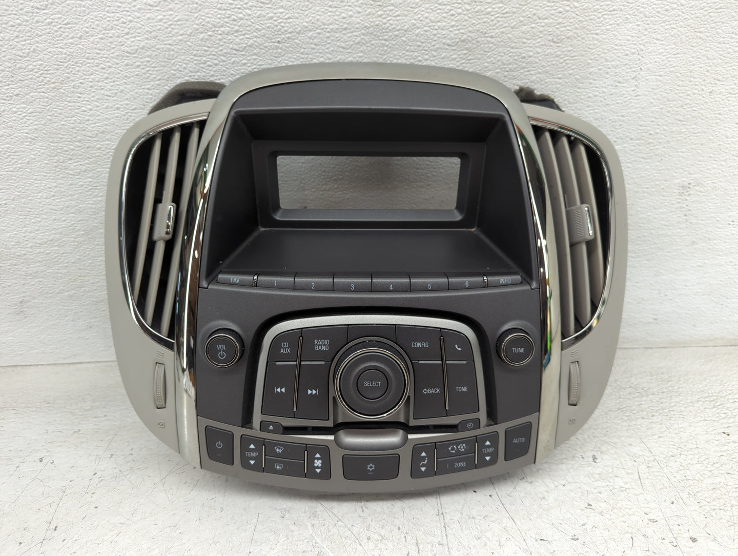 2010-2012 Buick Lacrosse Radio Control Panel - Oemusedautoparts1.com