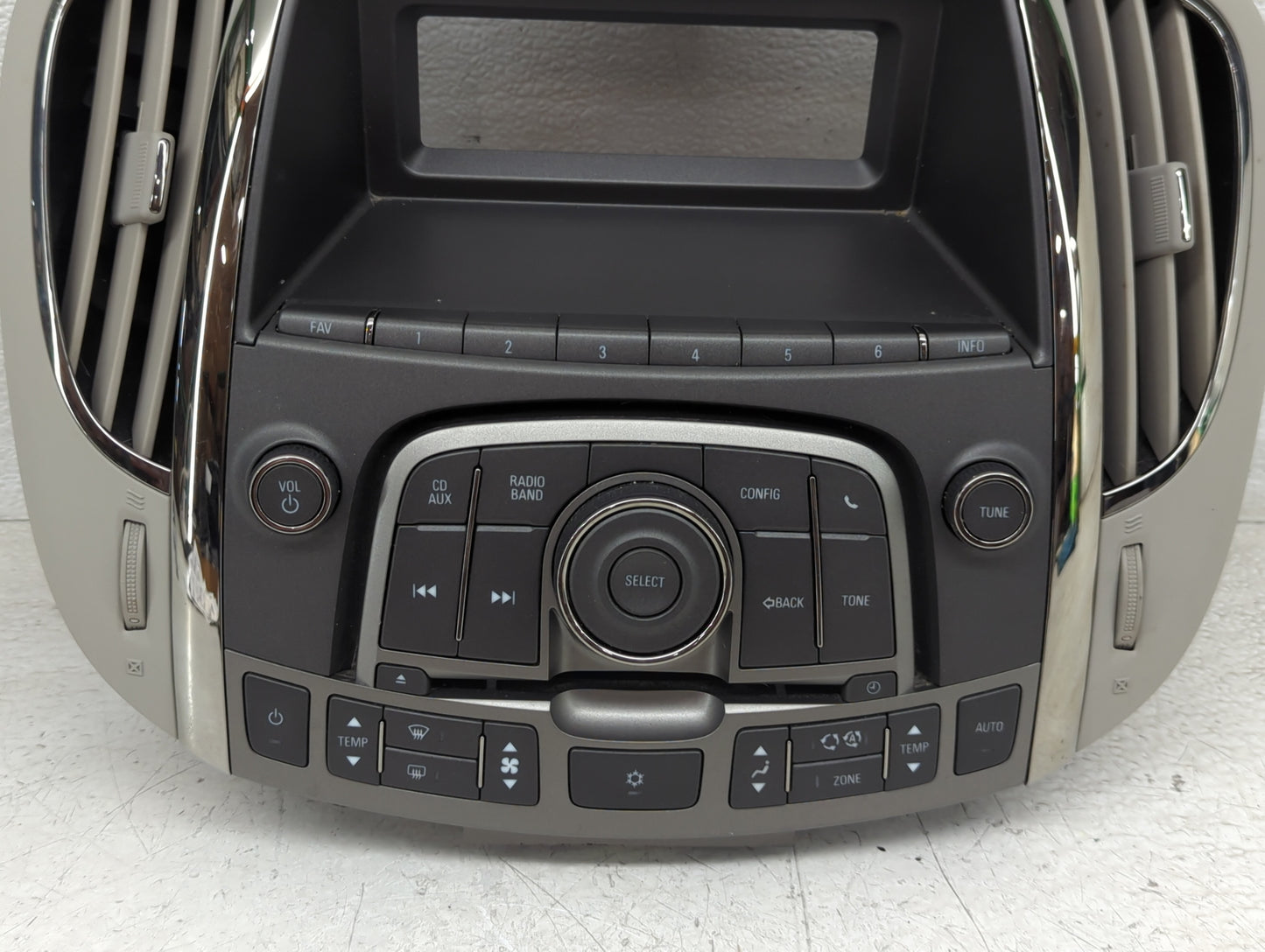 2010-2012 Buick Lacrosse Radio Control Panel - Oemusedautoparts1.com