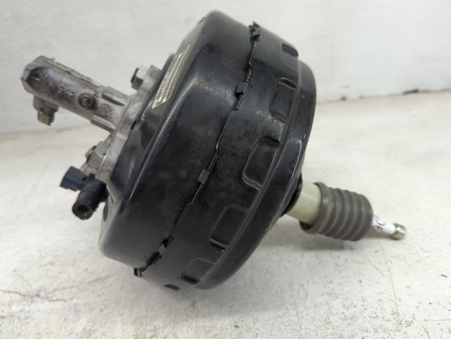 2010-2016 Buick Lacrosse Power Brake Booster Oem 1427909 - Oemusedautoparts1.com