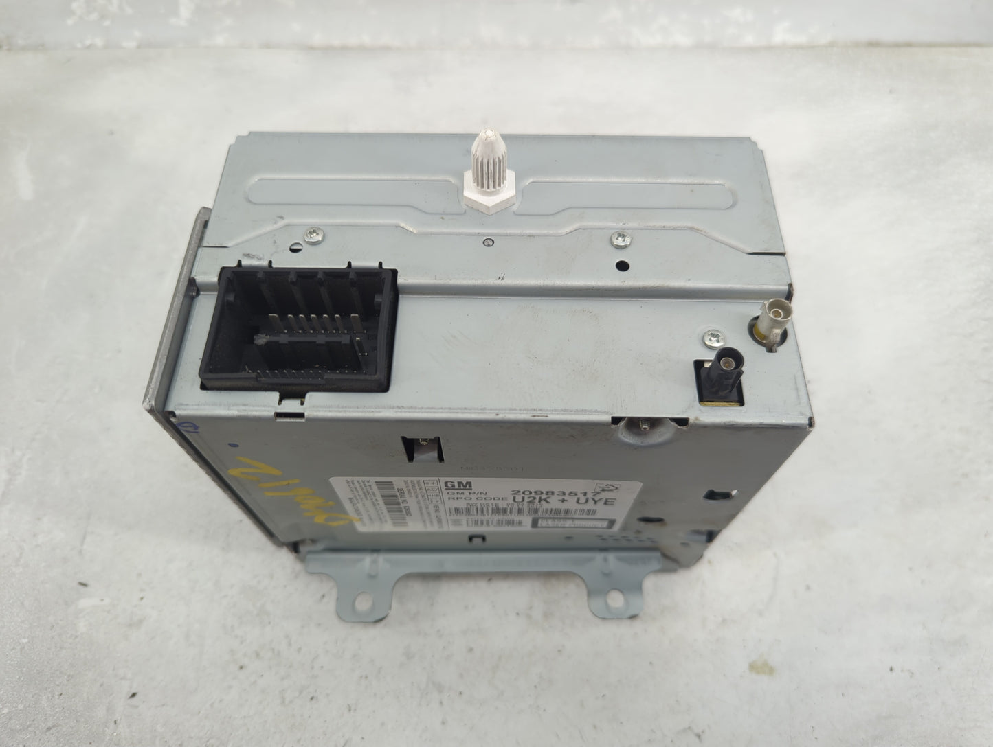 2010-2011 Buick Lacrosse Radio AM FM Cd Player Receiver Replacement P/N:20983517 Fits Fits 2010 2011 2012 OEM Used Auto Part